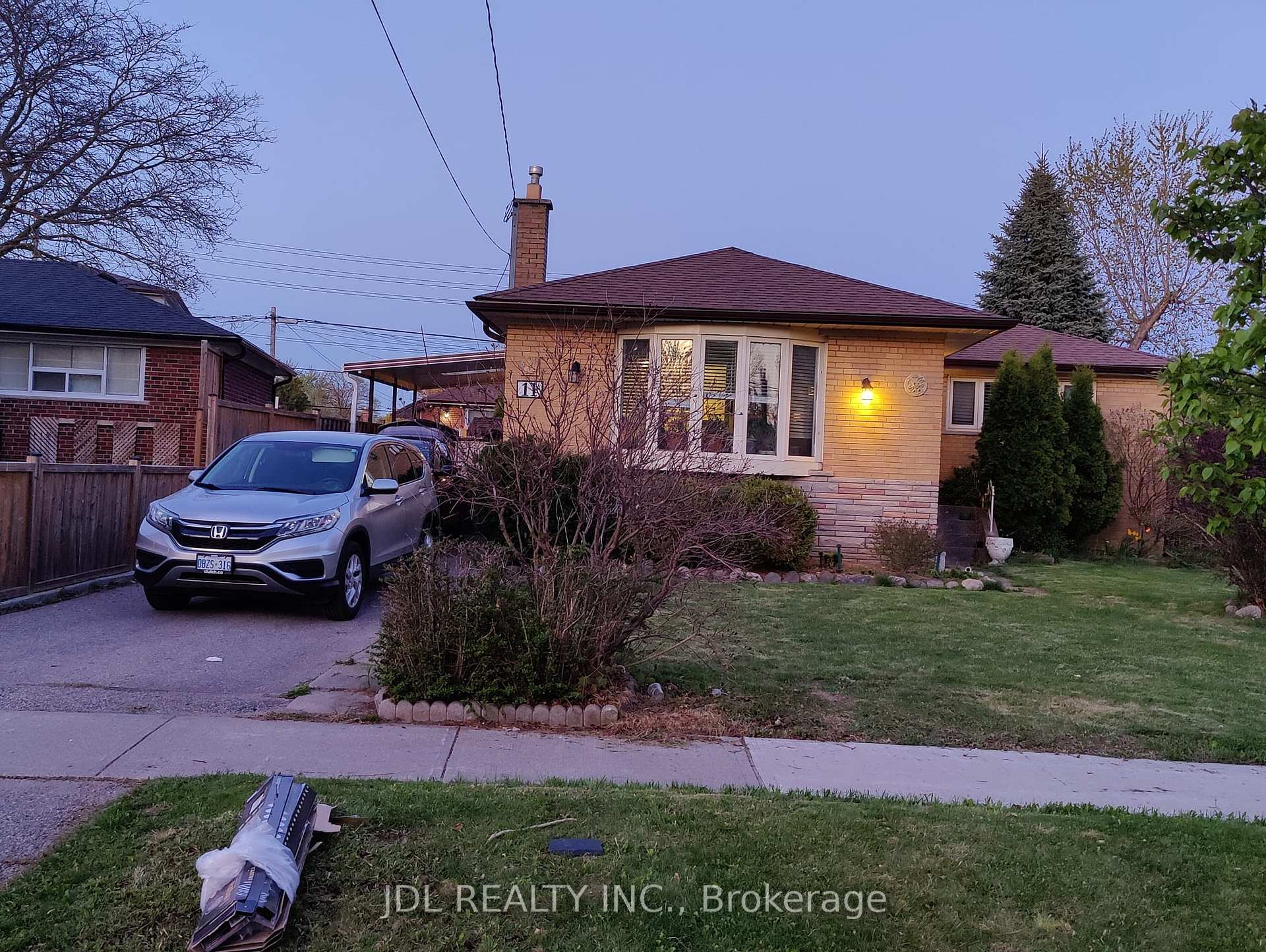 Photo 2 of 11 Tordale Crescent, Scarborough, Bendale — HOMEH