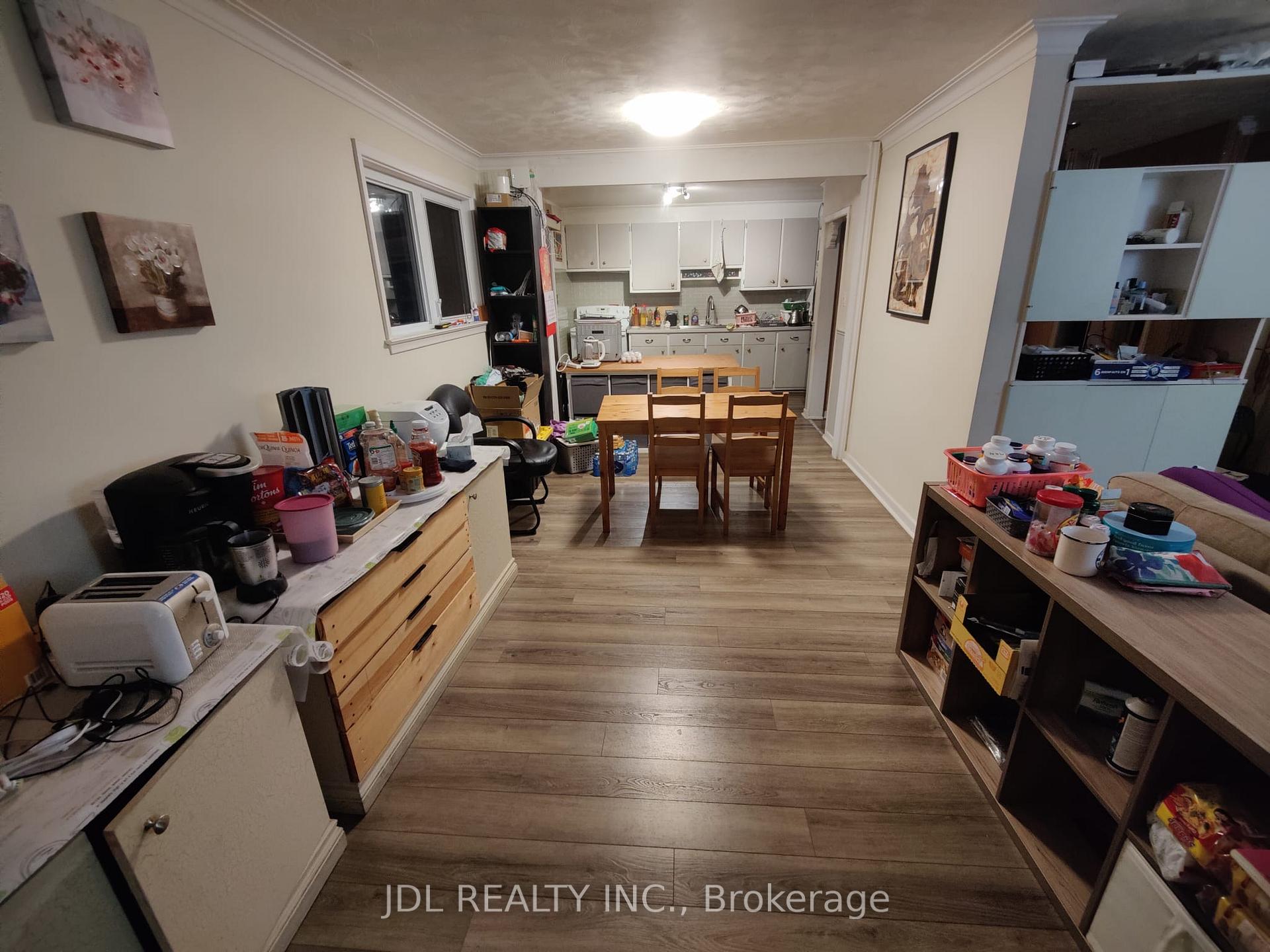 Photo 3 of 11 Tordale Crescent, Scarborough, Bendale — HOMEH