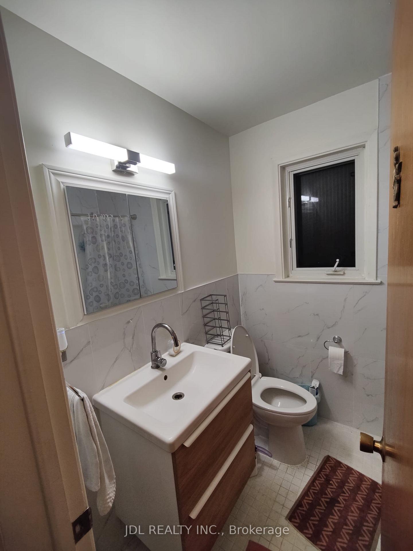Photo 12 of 11 Tordale Crescent, Scarborough, Bendale — HOMEH