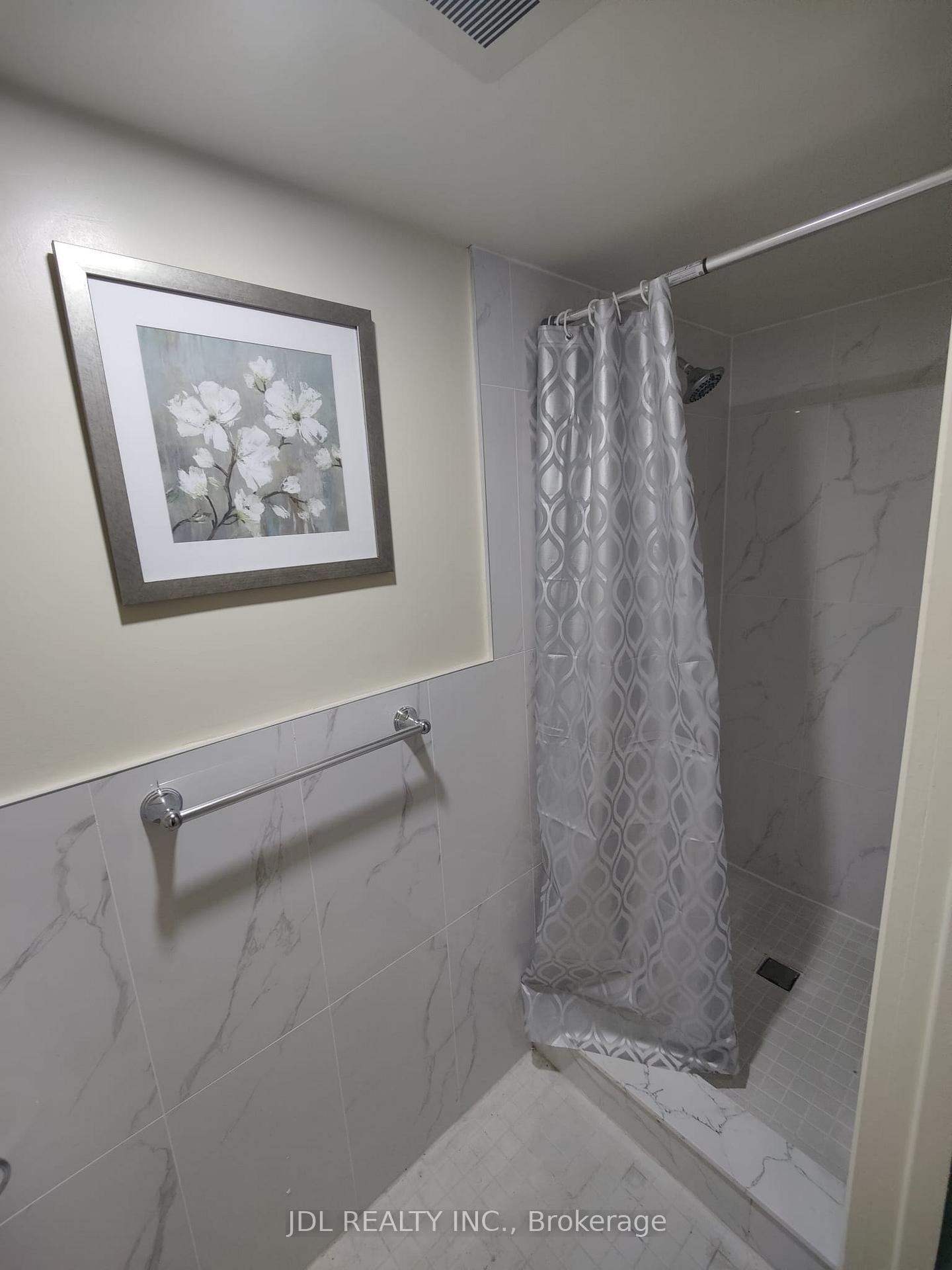 Photo 13 of 11 Tordale Crescent, Scarborough, Bendale — HOMEH
