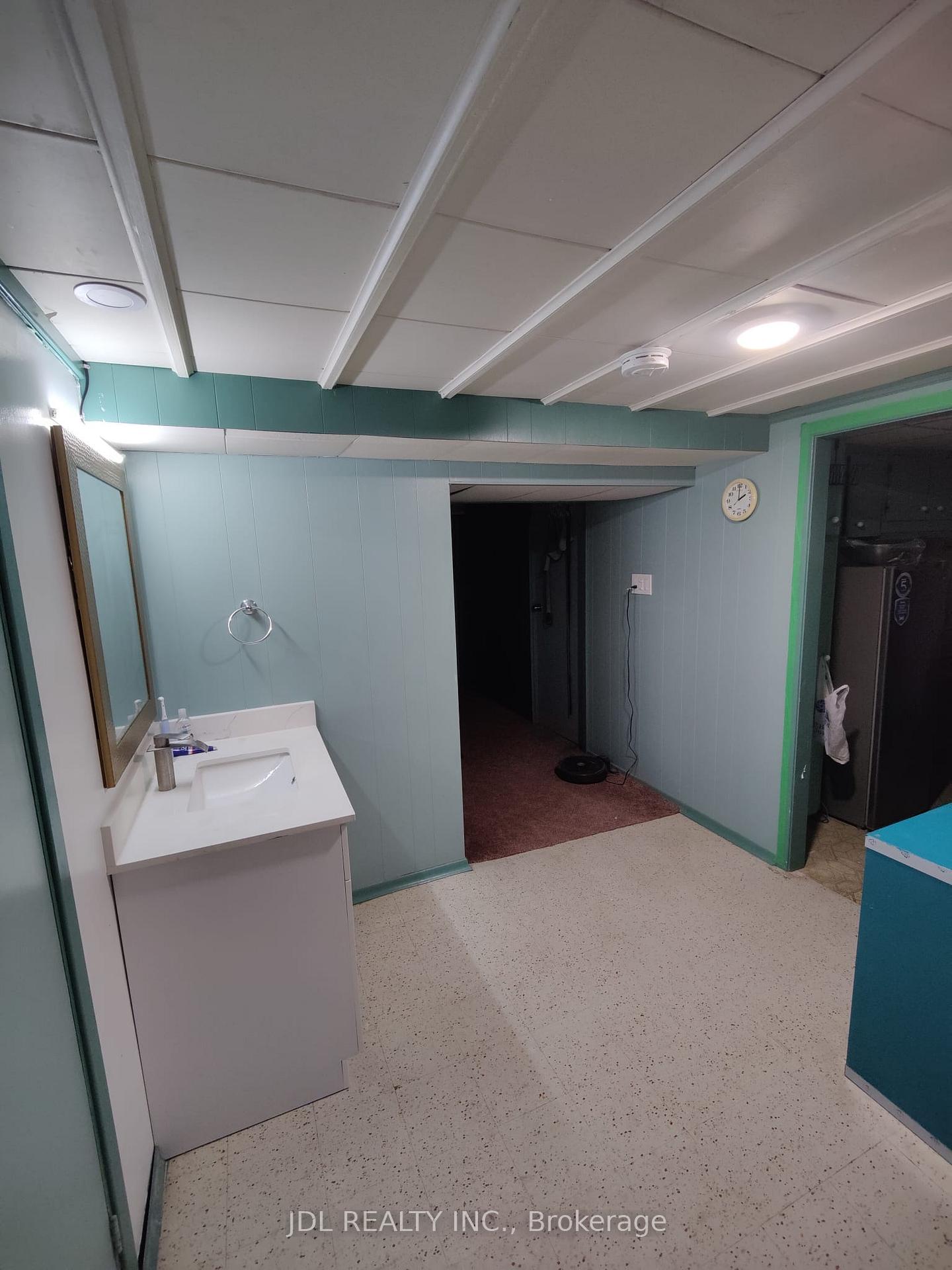 Photo 14 of 11 Tordale Crescent, Scarborough, Bendale — HOMEH