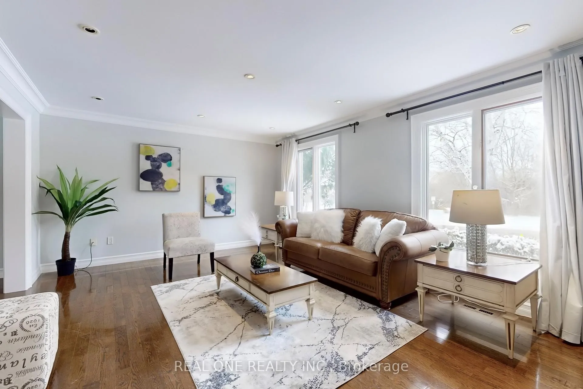 Photo 3 of 27 Aitken Circle, Markham, Unionville — HOMEH