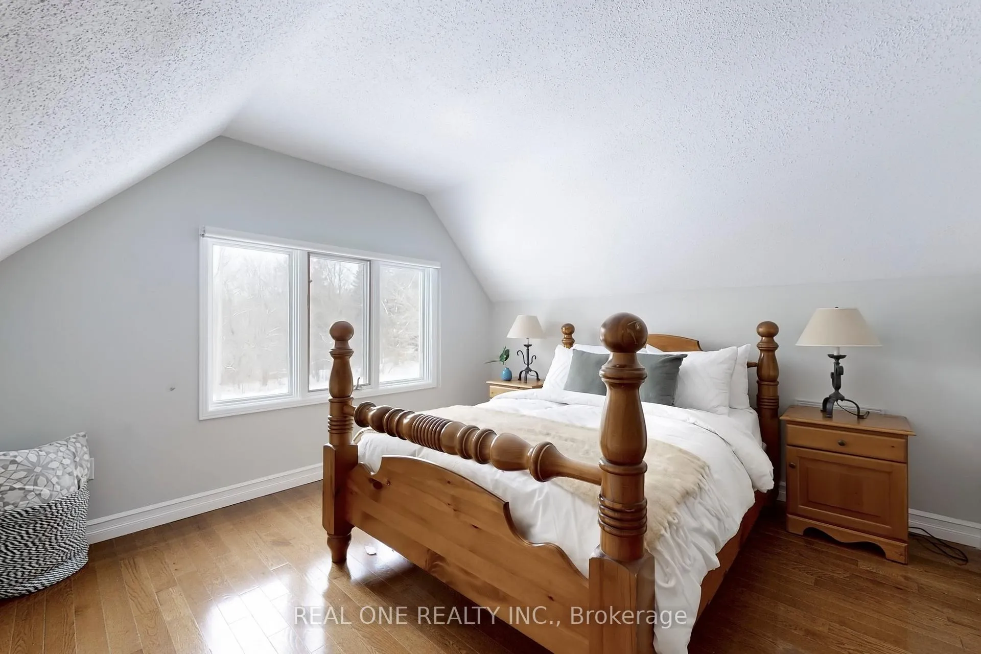 Photo 37 of 27 Aitken Circle, Markham, Unionville — HOMEH