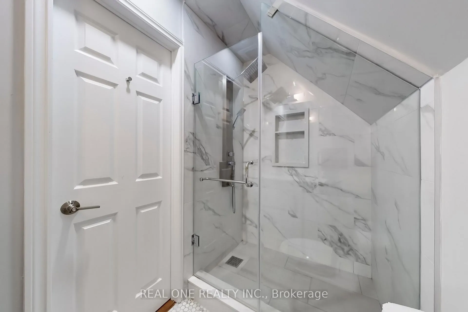 Photo 39 of 27 Aitken Circle, Markham, Unionville — HOMEH