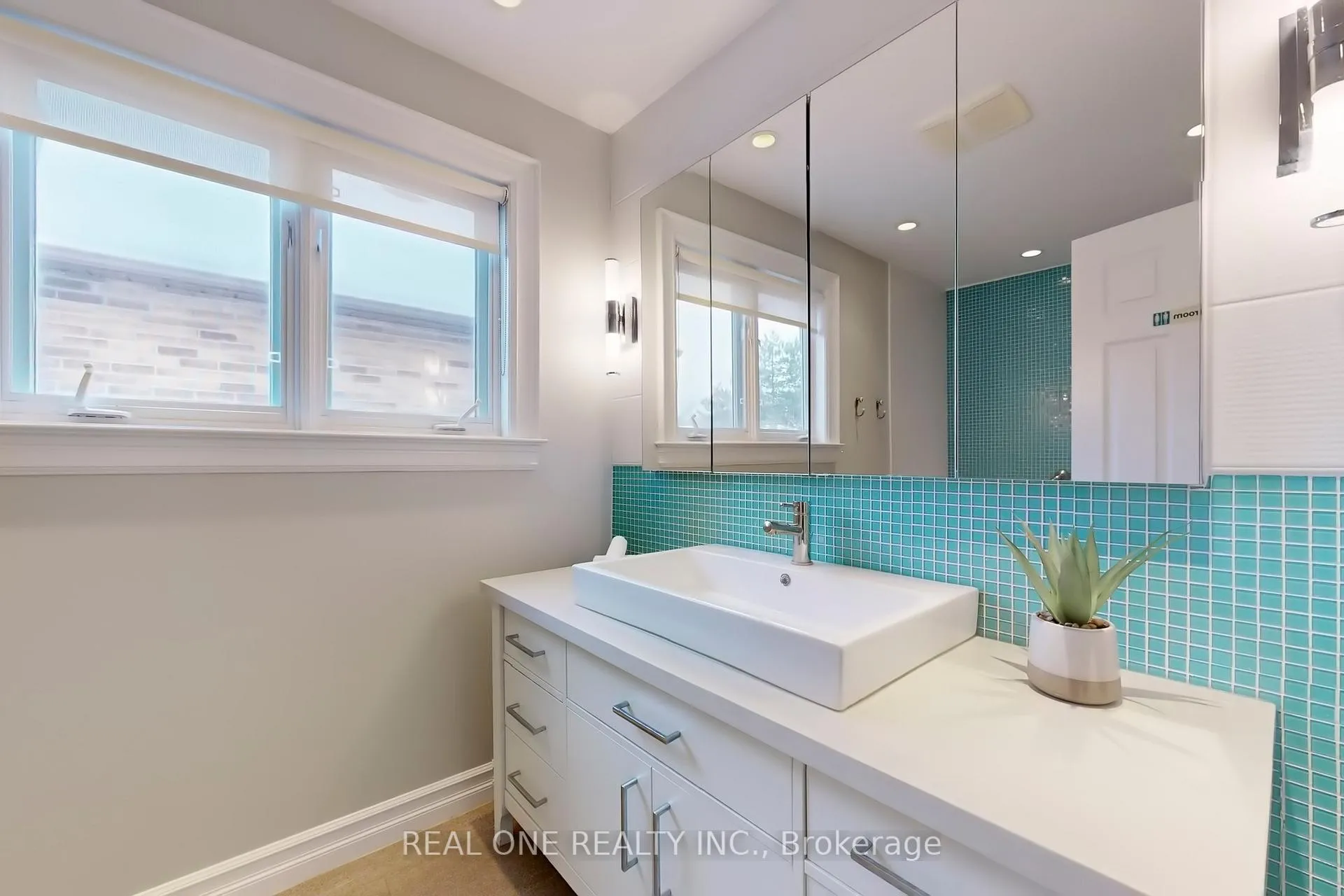 Photo 40 of 27 Aitken Circle, Markham, Unionville — HOMEH