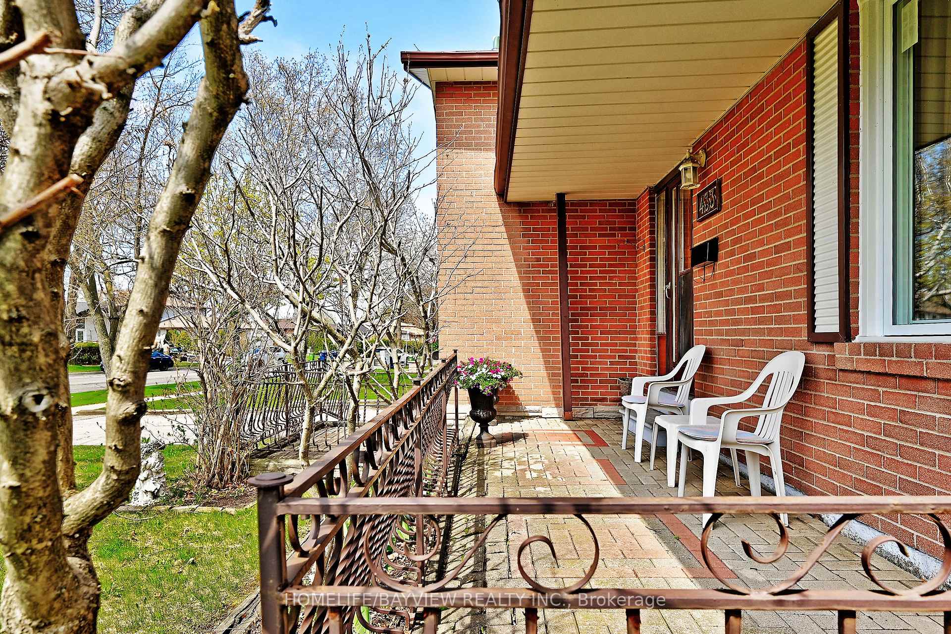 Photo 4 of 433 Brimorton Drive, Scarborough, Woburn — HOMEH