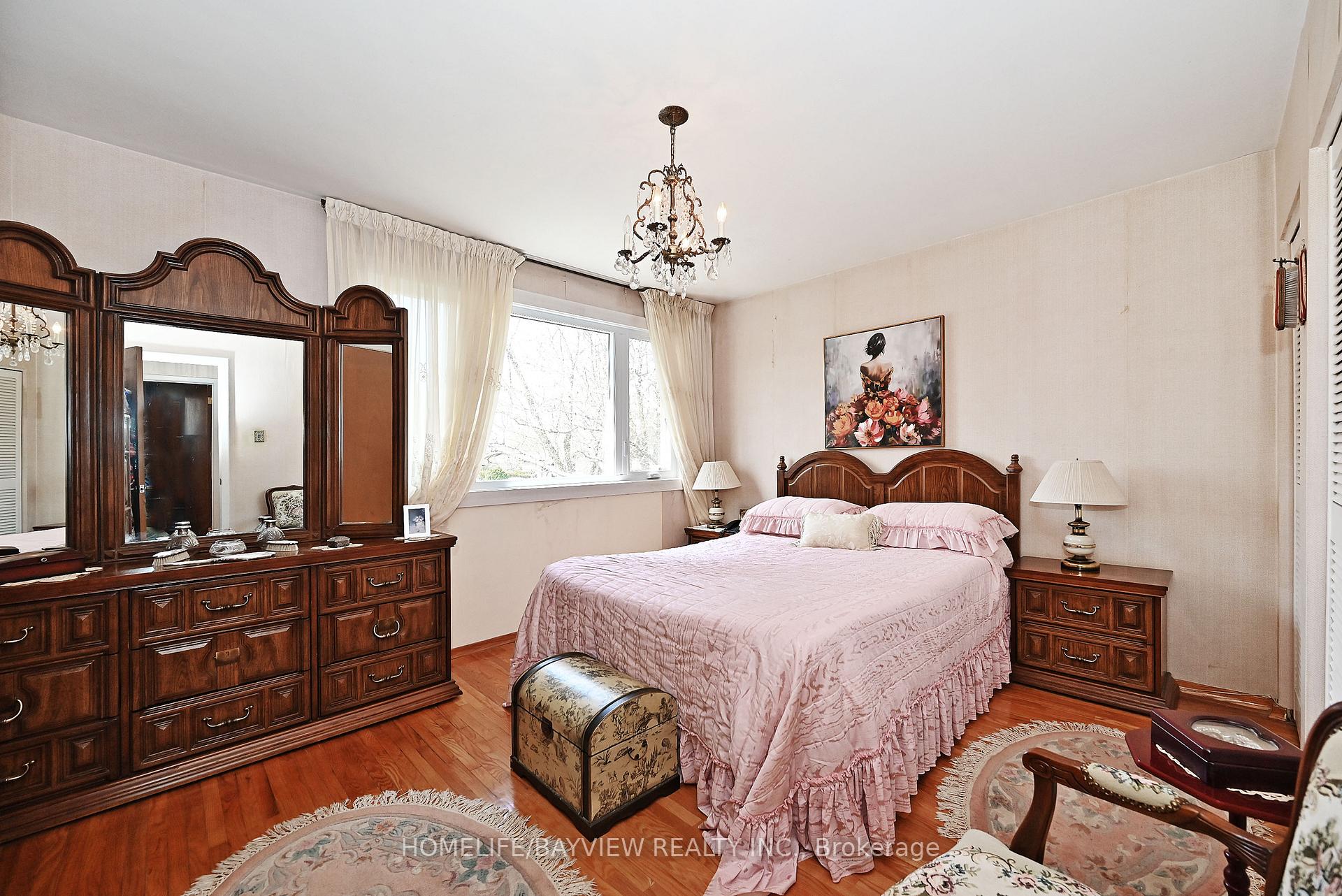 Photo 15 of 433 Brimorton Drive, Scarborough, Woburn — HOMEH