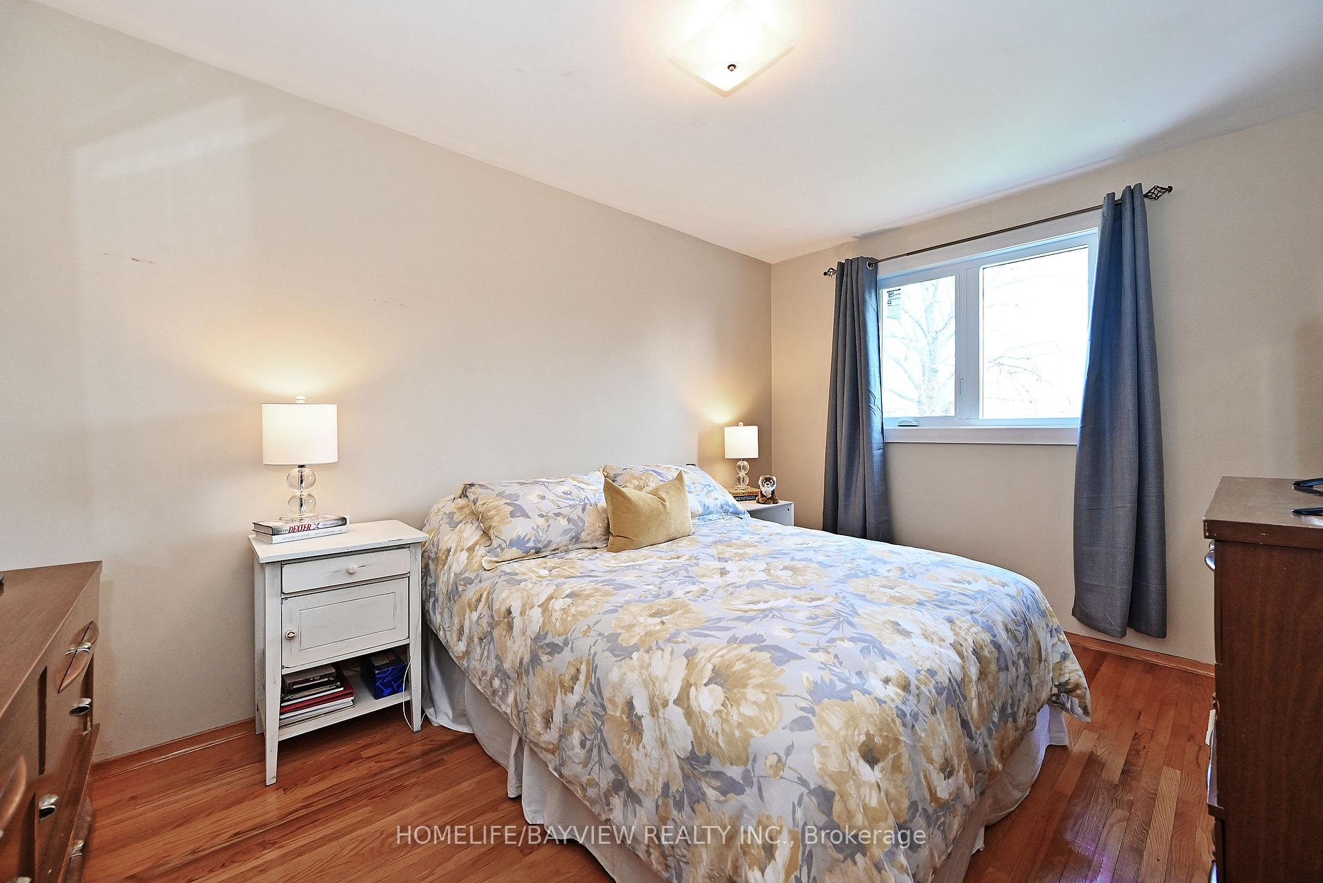 Photo 18 of 433 Brimorton Drive, Scarborough, Woburn — HOMEH