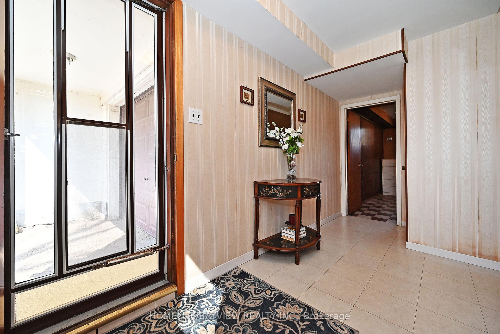 Photo 24 of 433 Brimorton Drive, Scarborough, Woburn — HOMEH