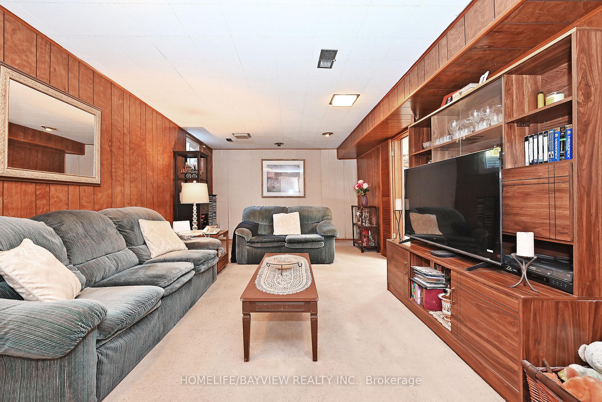 Photo 28 of 433 Brimorton Drive, Scarborough, Woburn — HOMEH
