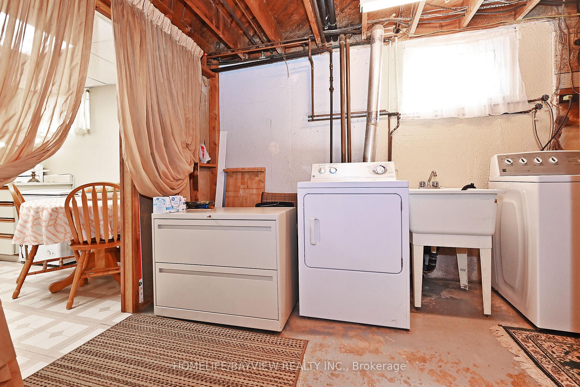 Photo 32 of 433 Brimorton Drive, Scarborough, Woburn — HOMEH