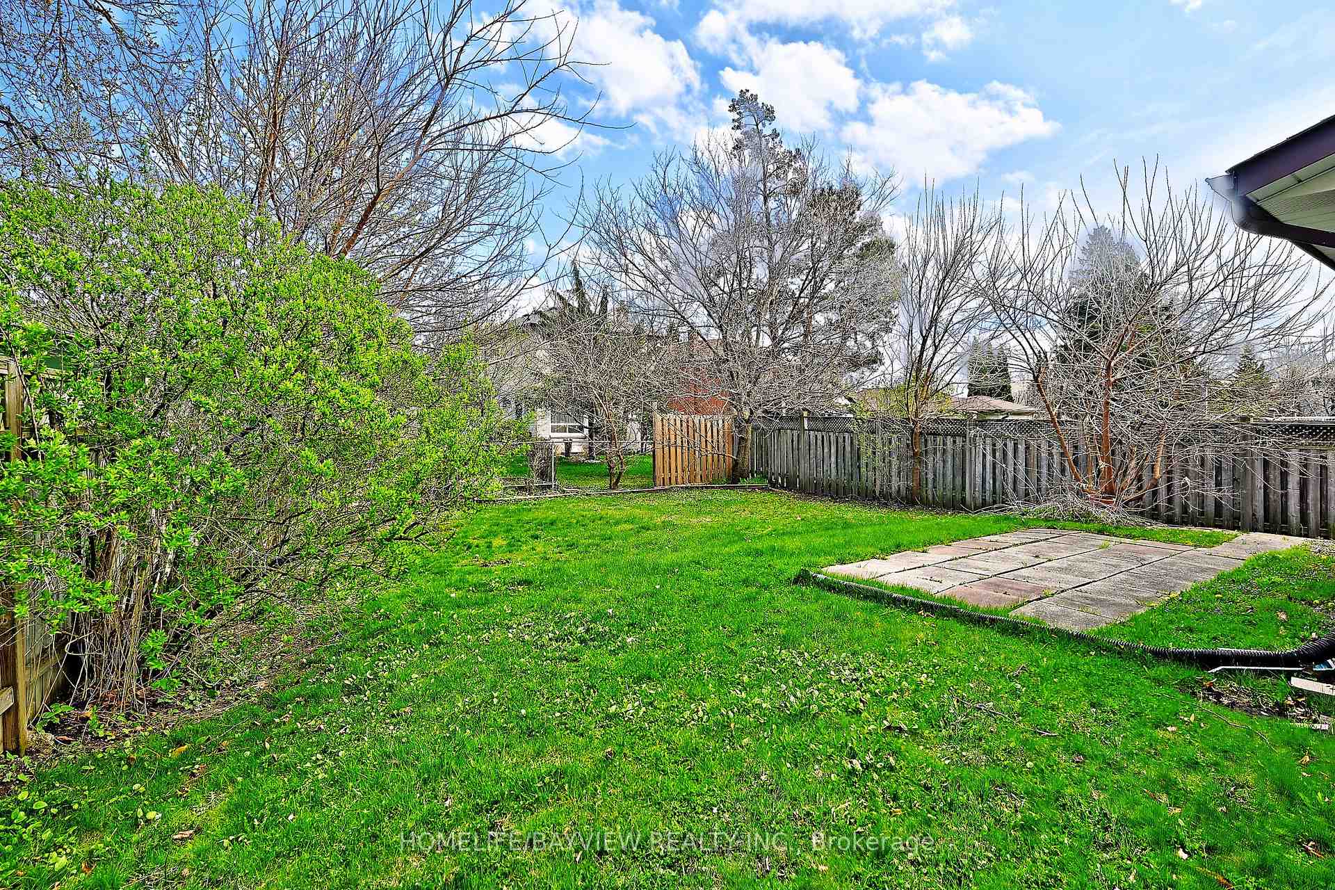 Photo 33 of 433 Brimorton Drive, Scarborough, Woburn — HOMEH