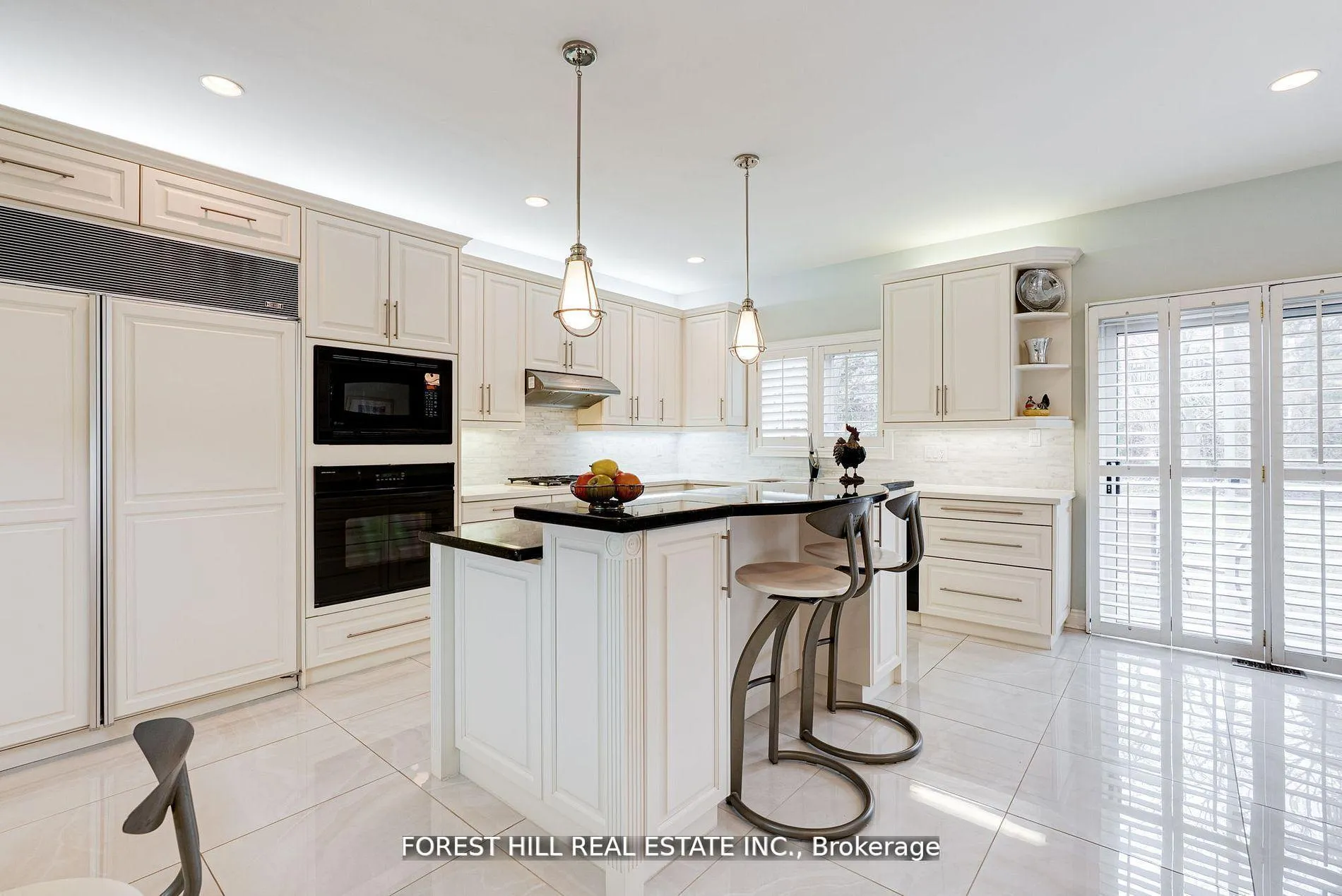Photo 3 of 66 Sanibel Crescent, Vaughan, Uplands — HOMEH