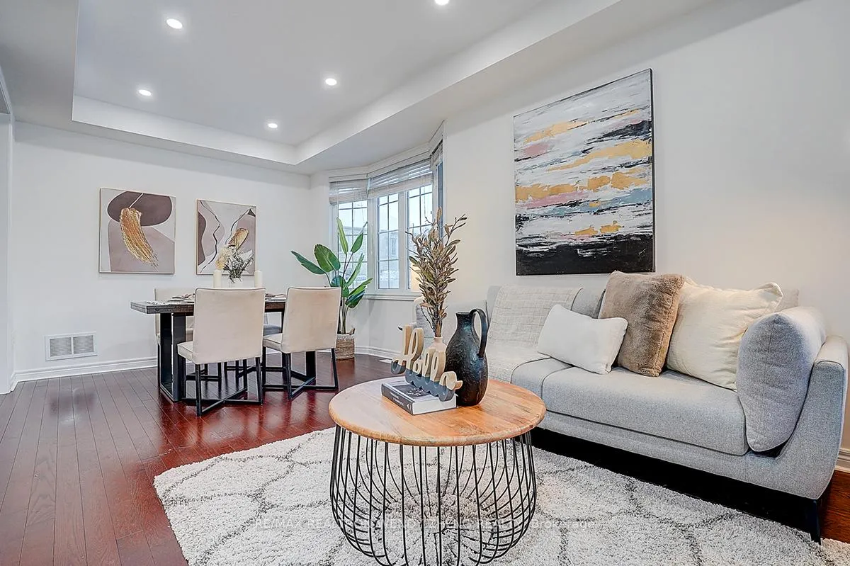 Photo 4 of 12 Scheel Drive, Markham, Greensborough — HOMEH