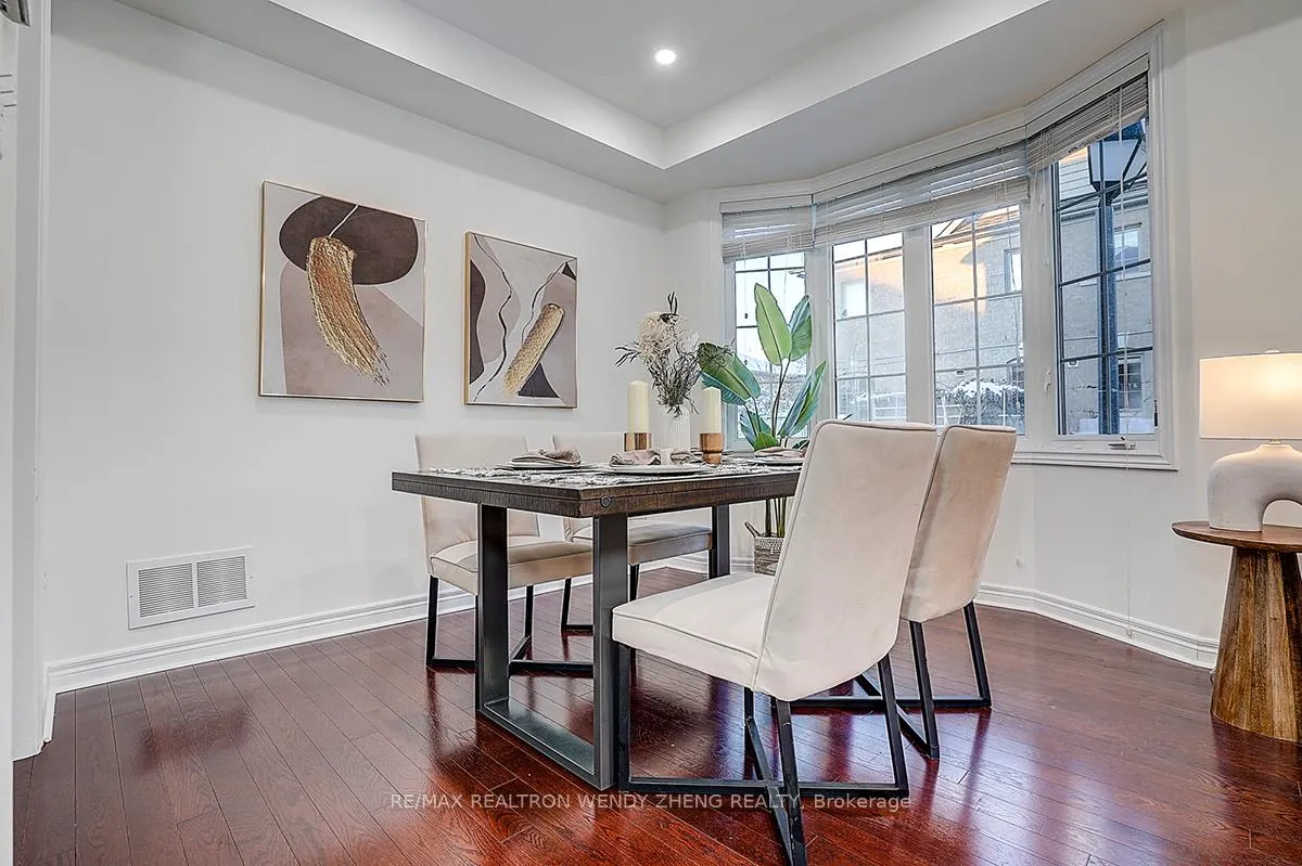 Photo 6 of 12 Scheel Drive, Markham, Greensborough — HOMEH