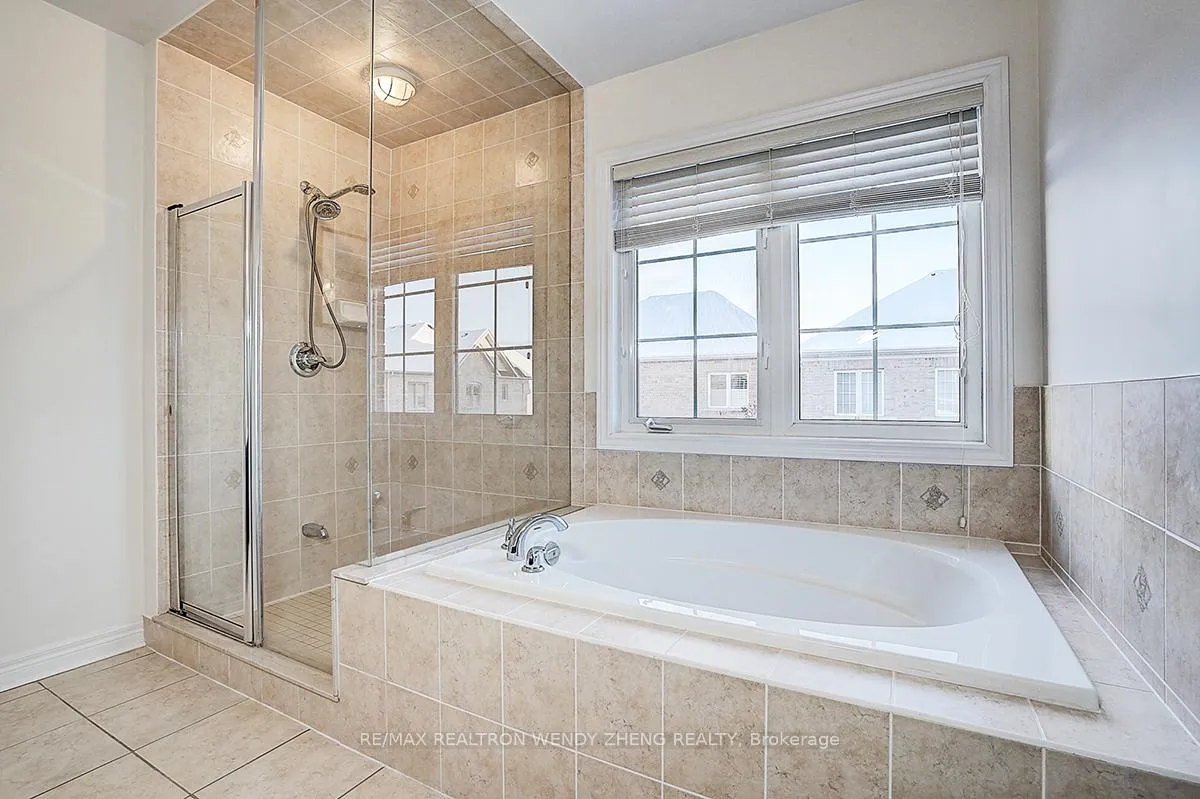 Photo 23 of 12 Scheel Drive, Markham, Greensborough — HOMEH