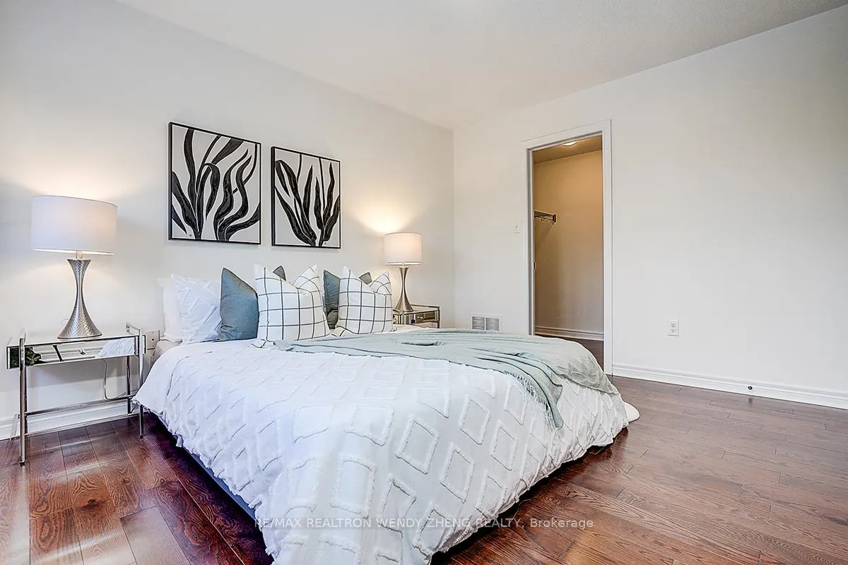Photo 26 of 12 Scheel Drive, Markham, Greensborough — HOMEH