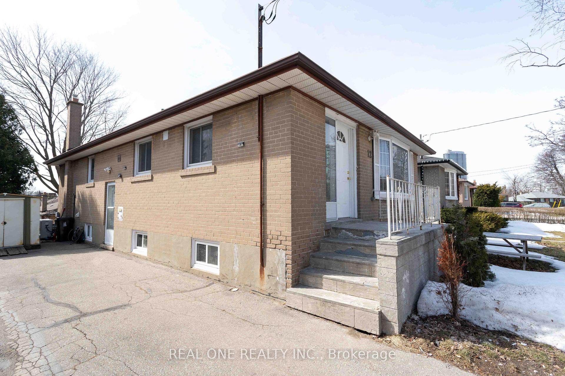Photo 1 of 12 Wincrest Drive, Scarborough, Bendale — HOMEH