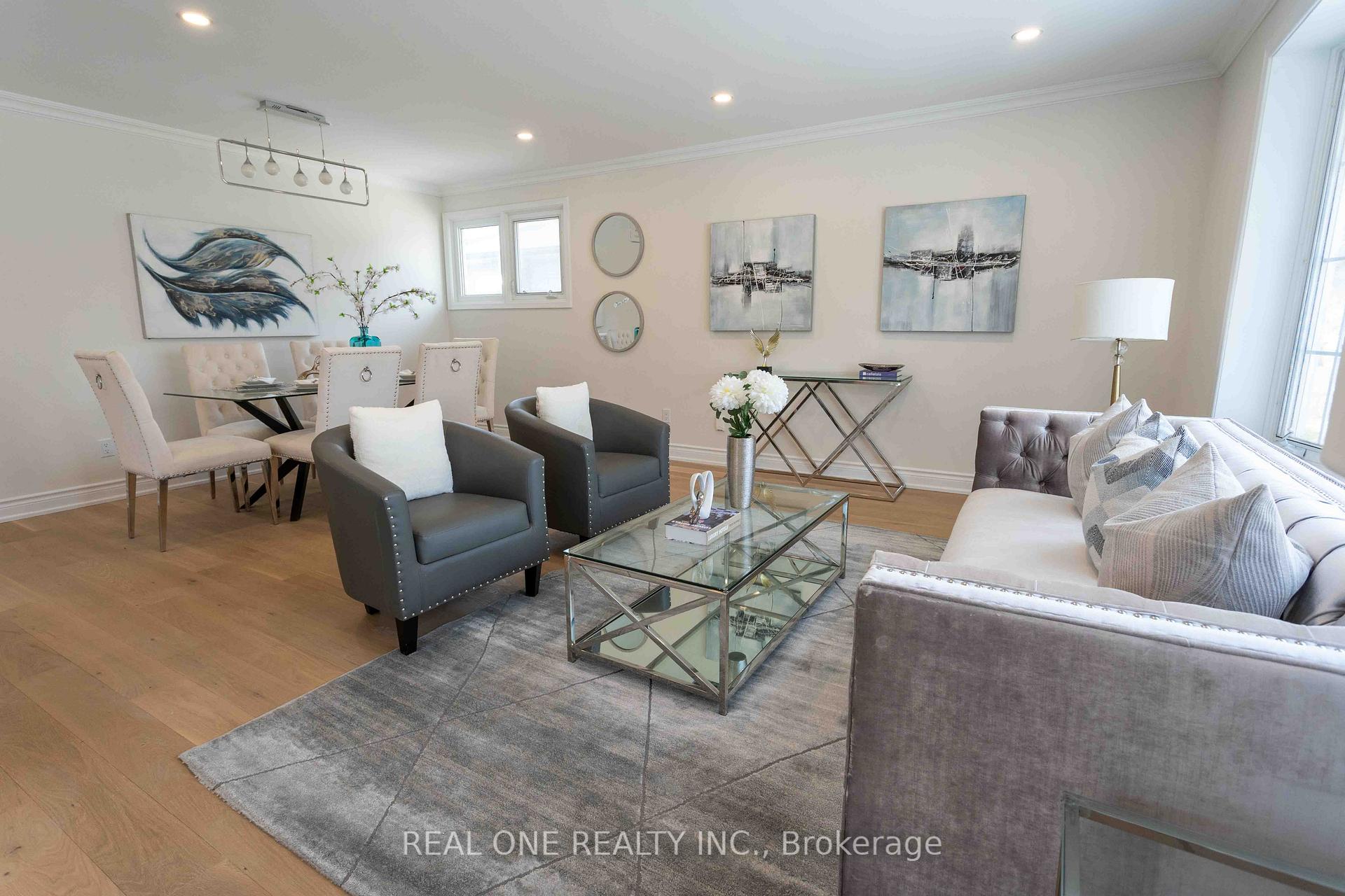 Photo 2 of 12 Wincrest Drive, Scarborough, Bendale — HOMEH