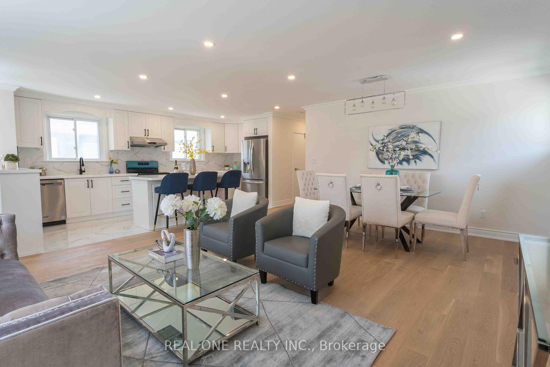 Photo 9 of 12 Wincrest Drive, Scarborough, Bendale — HOMEH