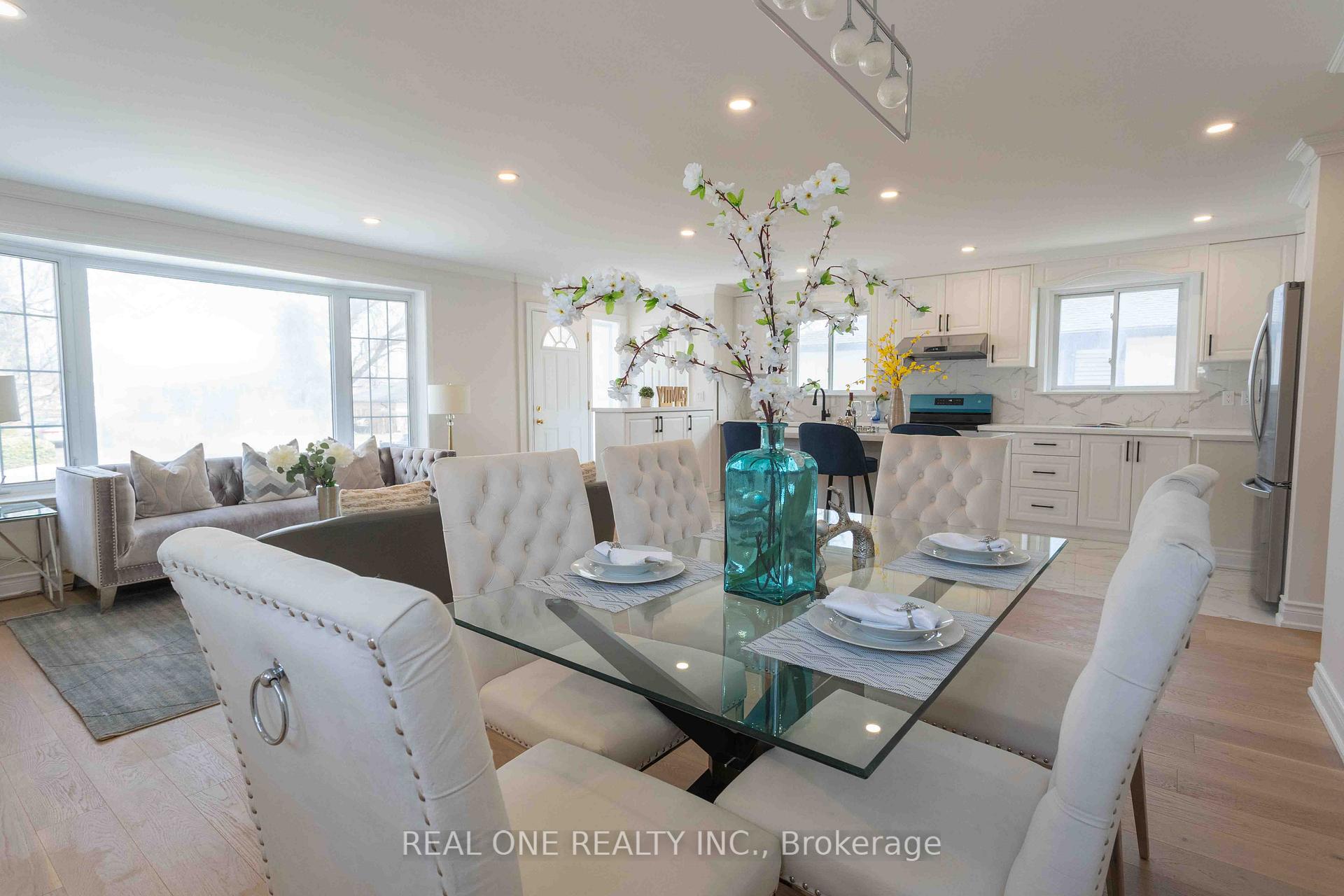 Photo 11 of 12 Wincrest Drive, Scarborough, Bendale — HOMEH