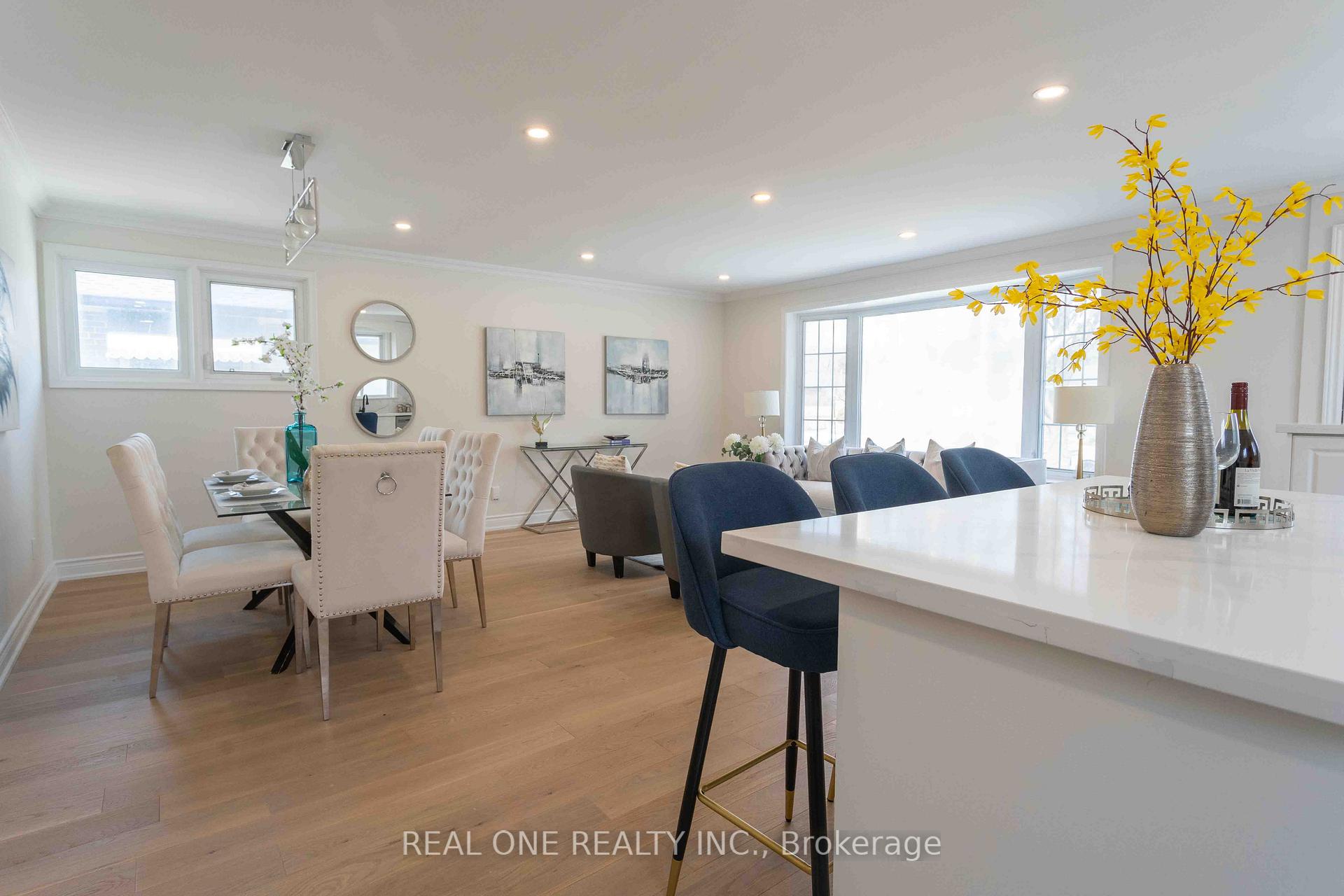 Photo 15 of 12 Wincrest Drive, Scarborough, Bendale — HOMEH