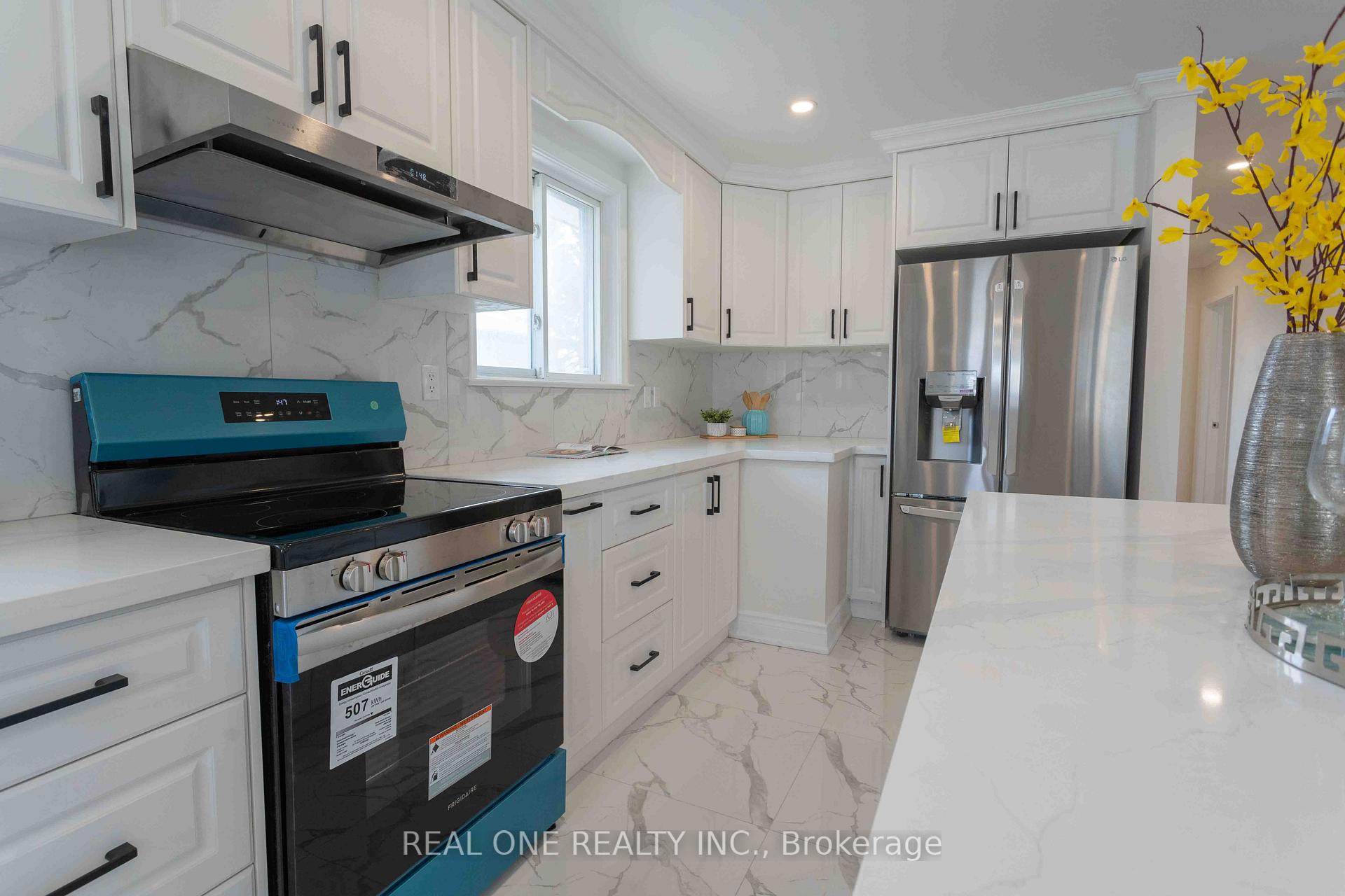 Photo 22 of 12 Wincrest Drive, Scarborough, Bendale — HOMEH