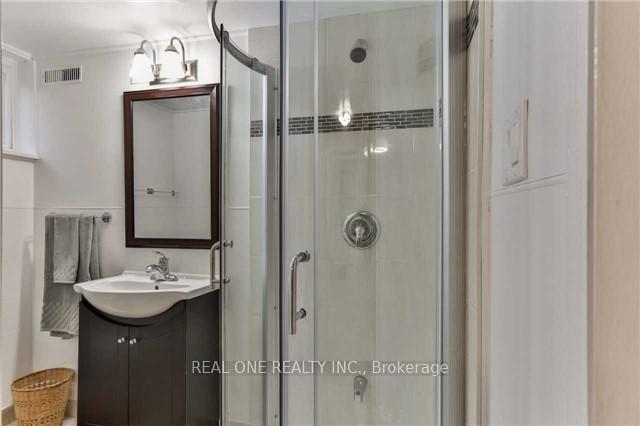 Photo 34 of 12 Wincrest Drive, Scarborough, Bendale — HOMEH