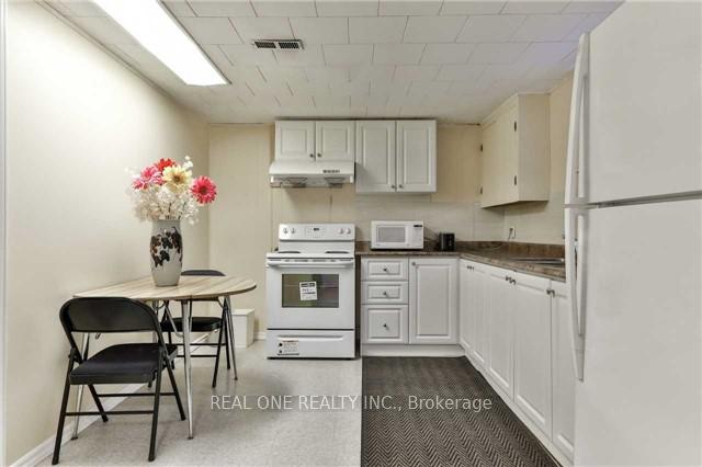 Photo 35 of 12 Wincrest Drive, Scarborough, Bendale — HOMEH