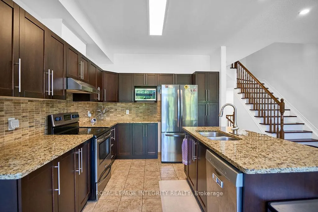 Photo 25 of 114 Battersea Crescent, Ottawa, Kanata - Kanata Lakes/Heritage Hills — HOMEH