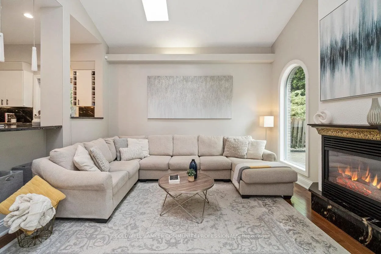 Photo 11 of 381 Queen Street S, Hamilton, Durand — HOMEH
