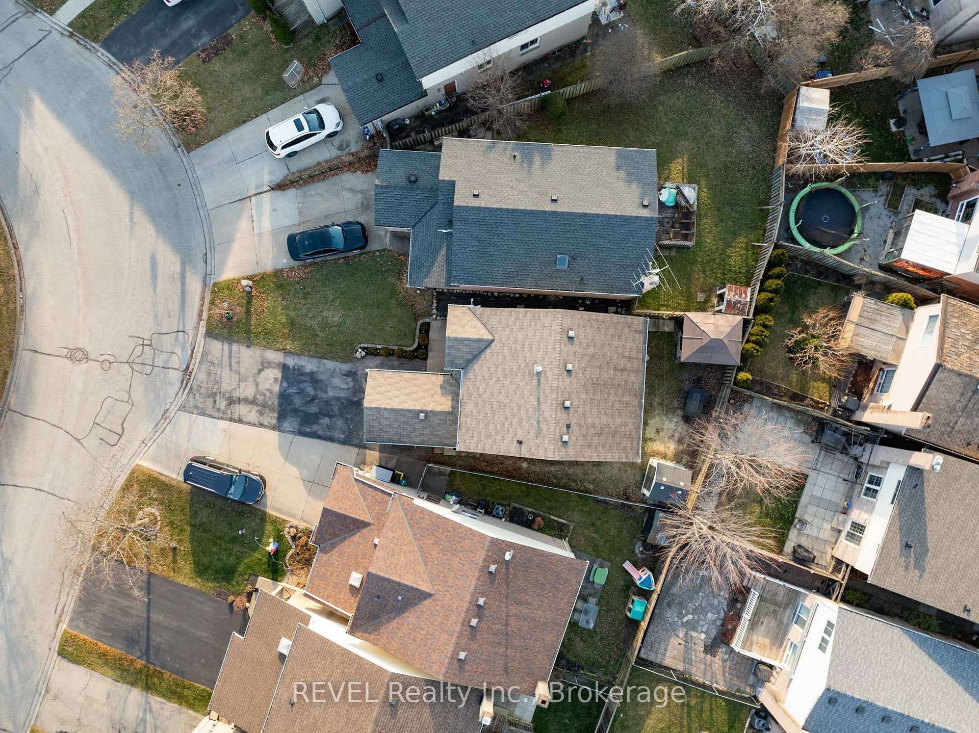 Photo 6 of 30 Naples Court, Thorold, Confederation Heights — HOMEH