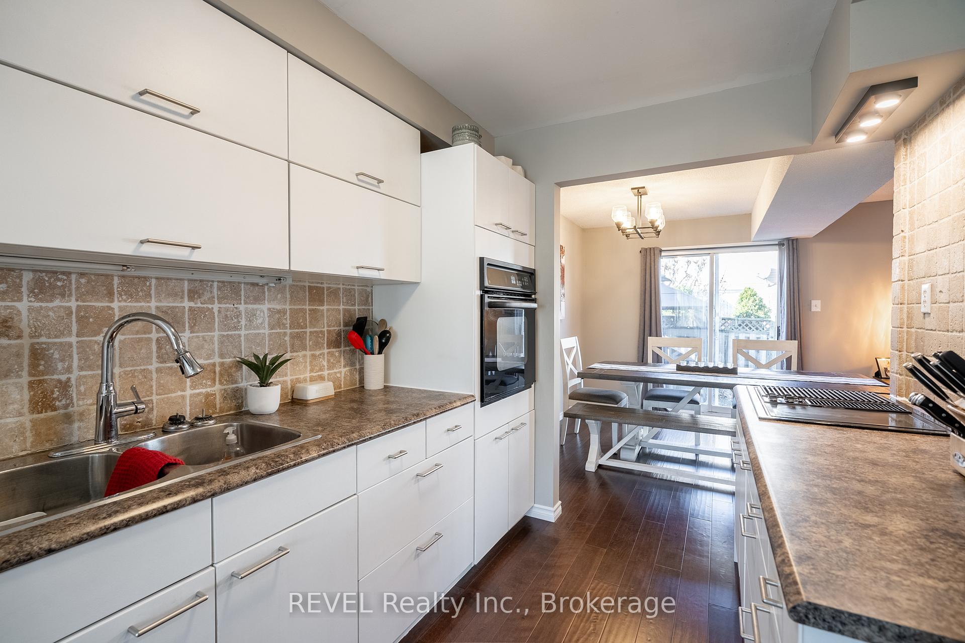 Photo 13 of 30 Naples Court, Thorold, Confederation Heights — HOMEH