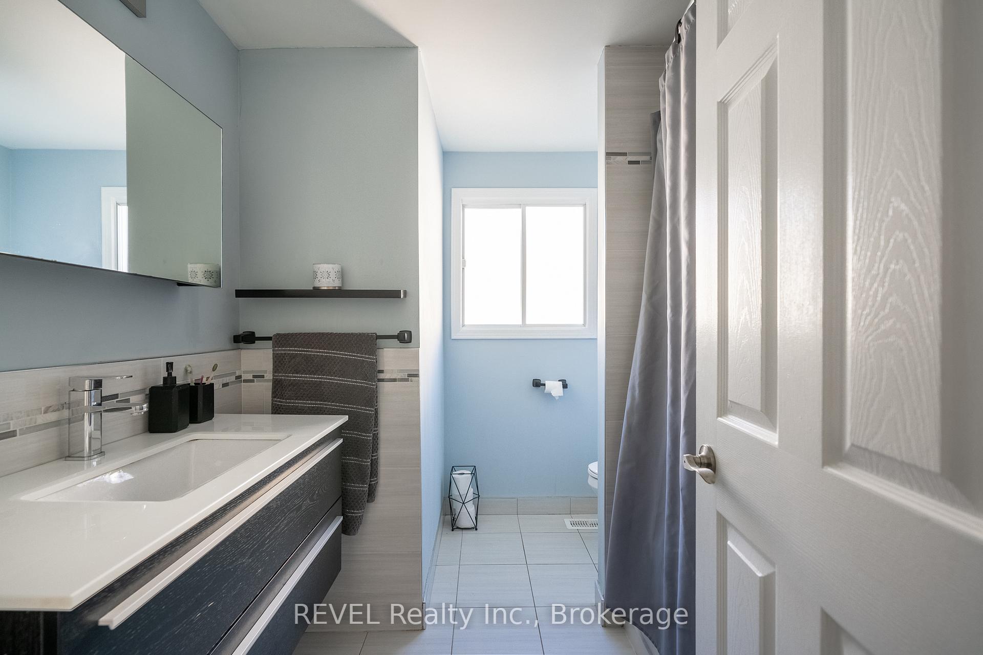 Photo 23 of 30 Naples Court, Thorold, Confederation Heights — HOMEH