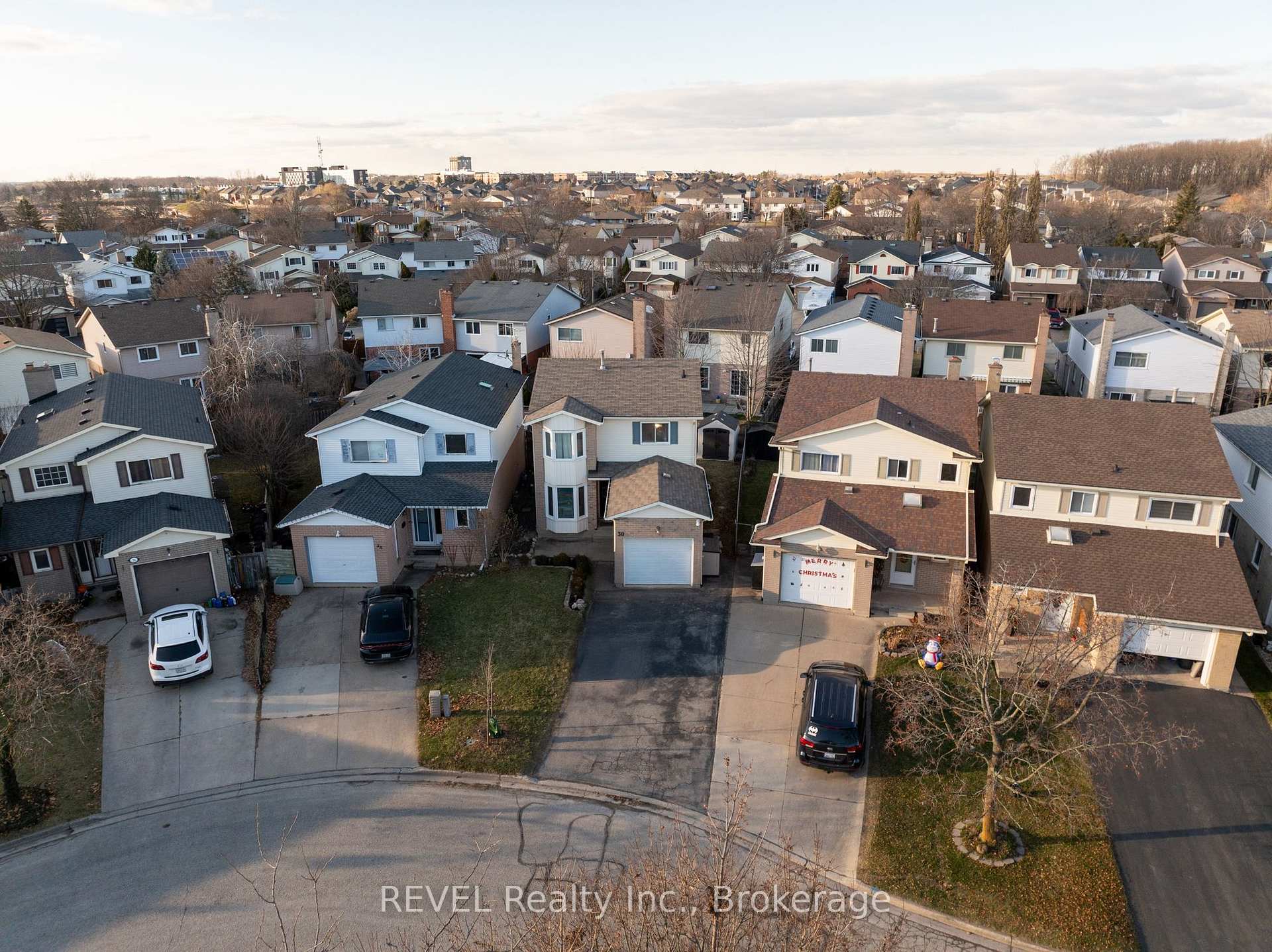 Photo 32 of 30 Naples Court, Thorold, Confederation Heights — HOMEH