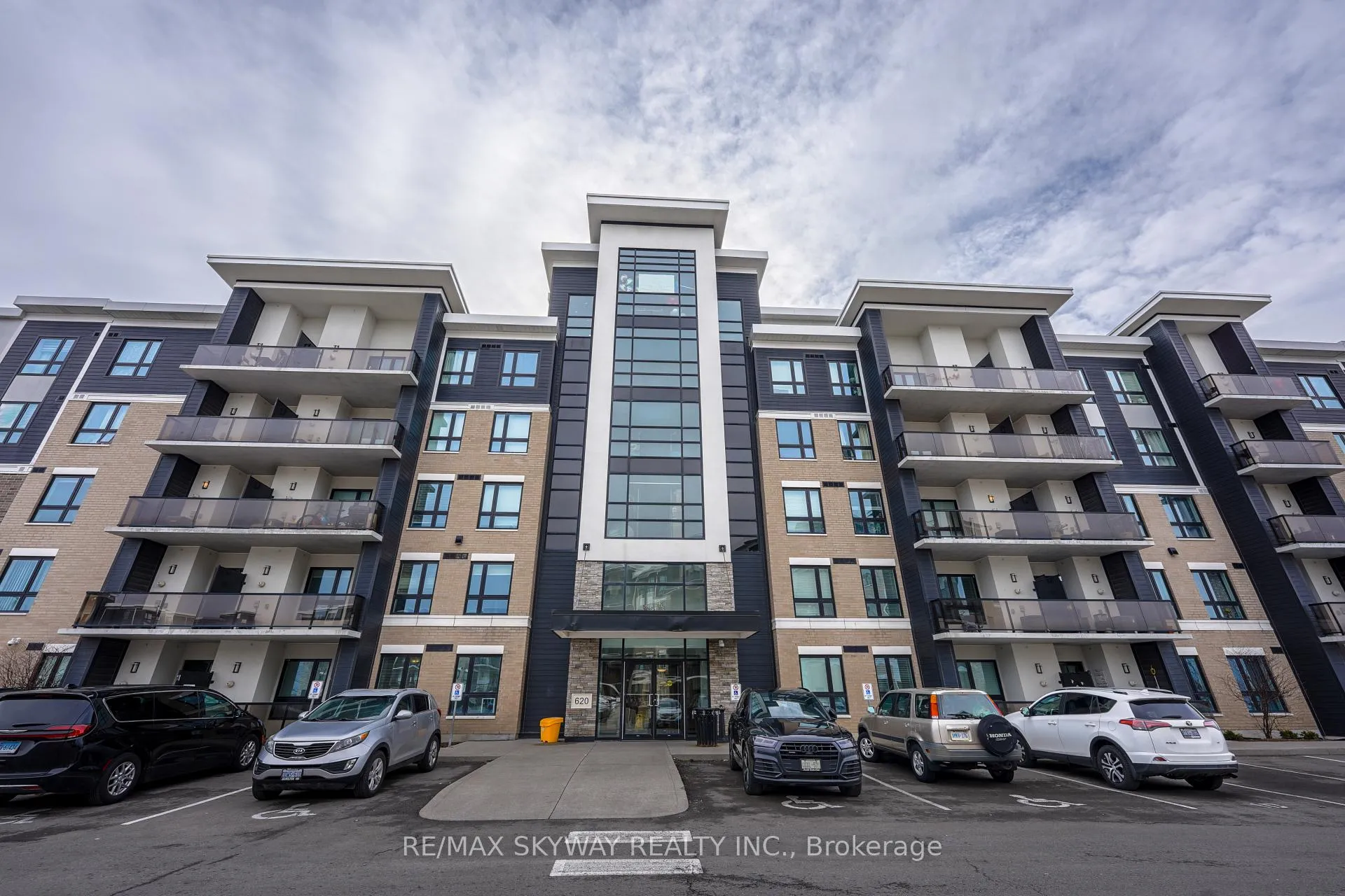 Photo 2 of Unit 415, 620 Sauve Street, Milton, Beaty — HOMEH