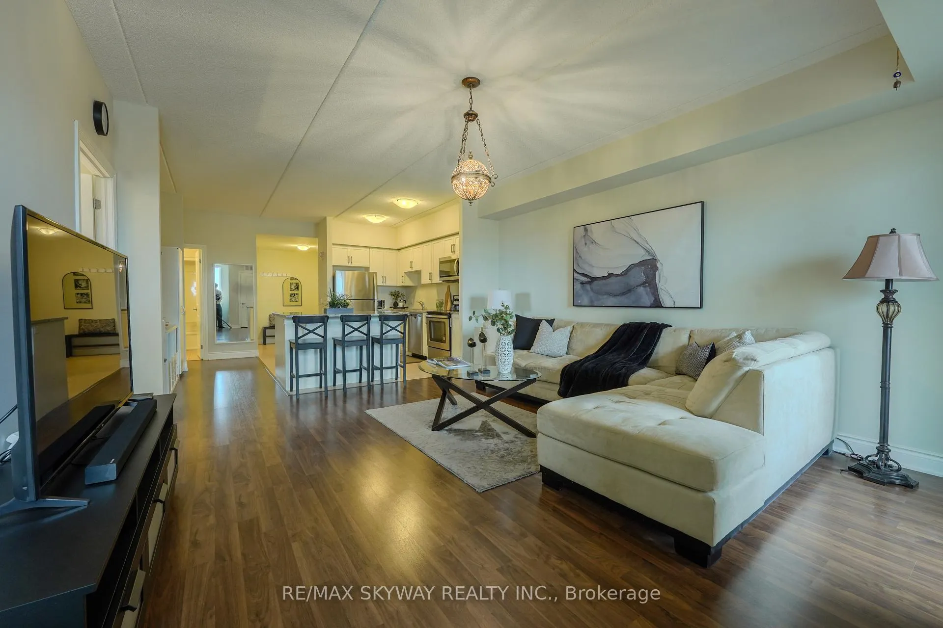 Photo 10 of Unit 415, 620 Sauve Street, Milton, Beaty — HOMEH
