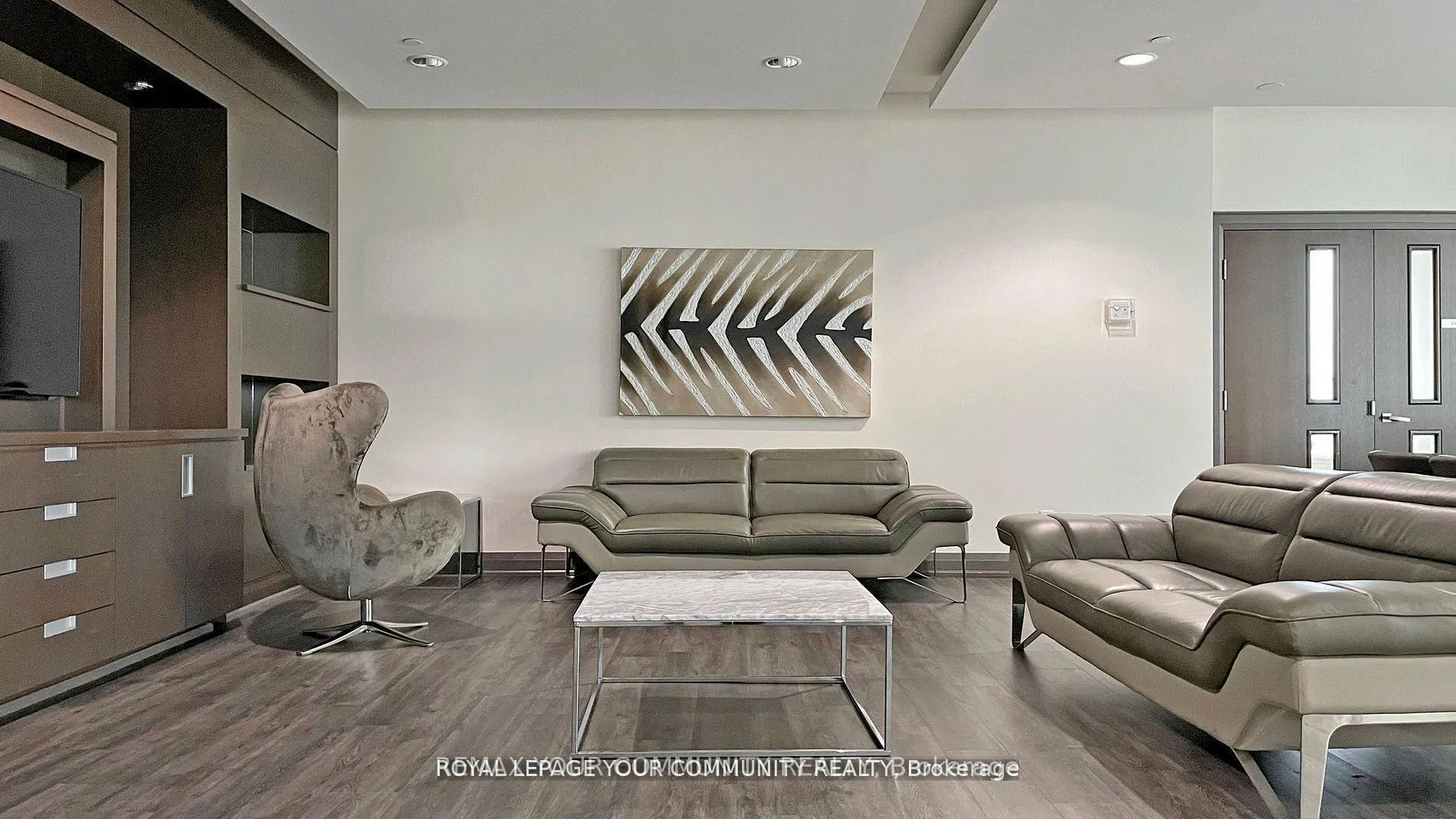 Photo 6 of Unit 529, 7161 Yonge Street, Markham, Grandview — HOMEH