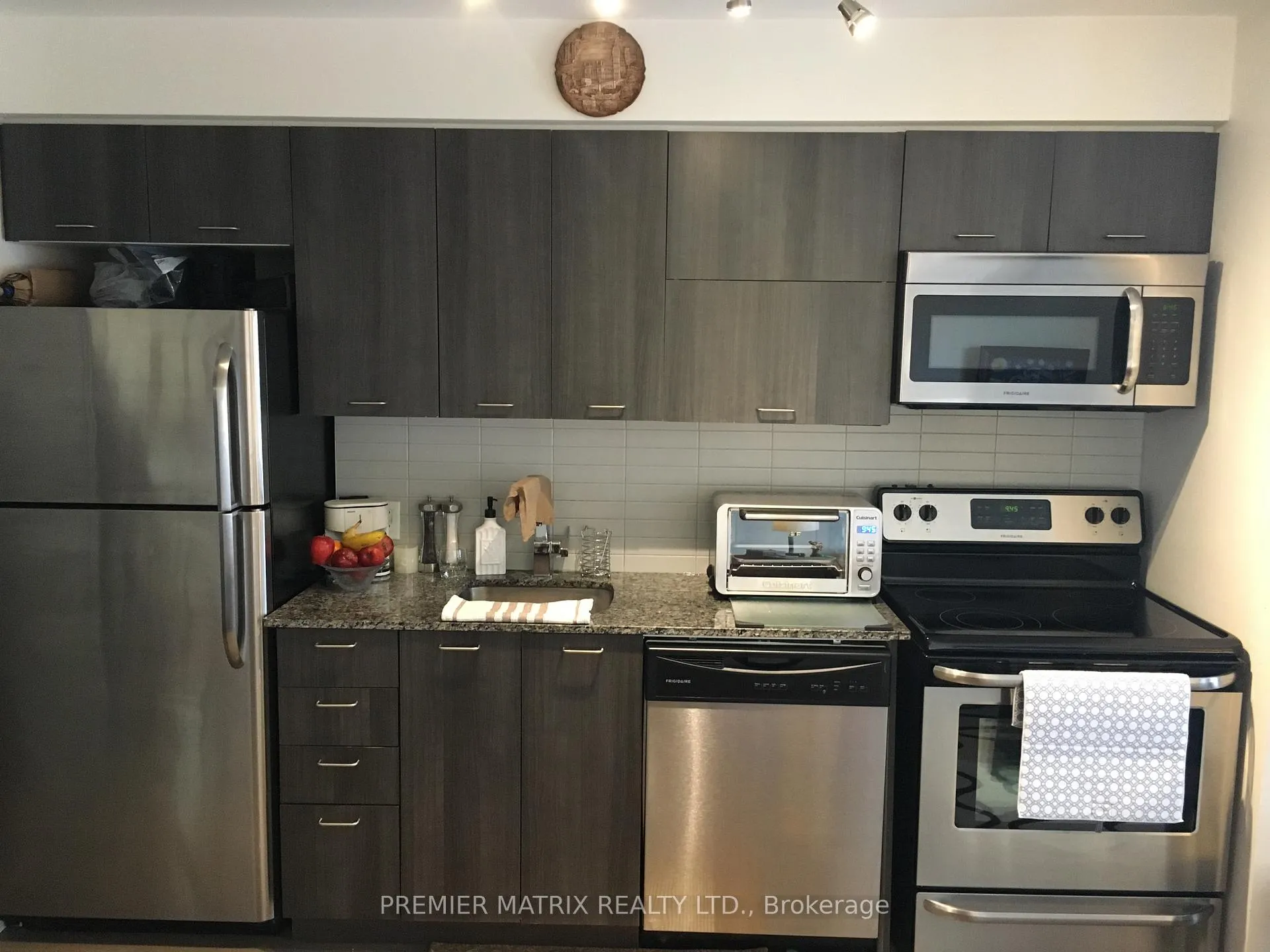 Photo 3 of Unit 904, 20 Joe Shuster Way, Toronto, South Parkdale — HOMEH
