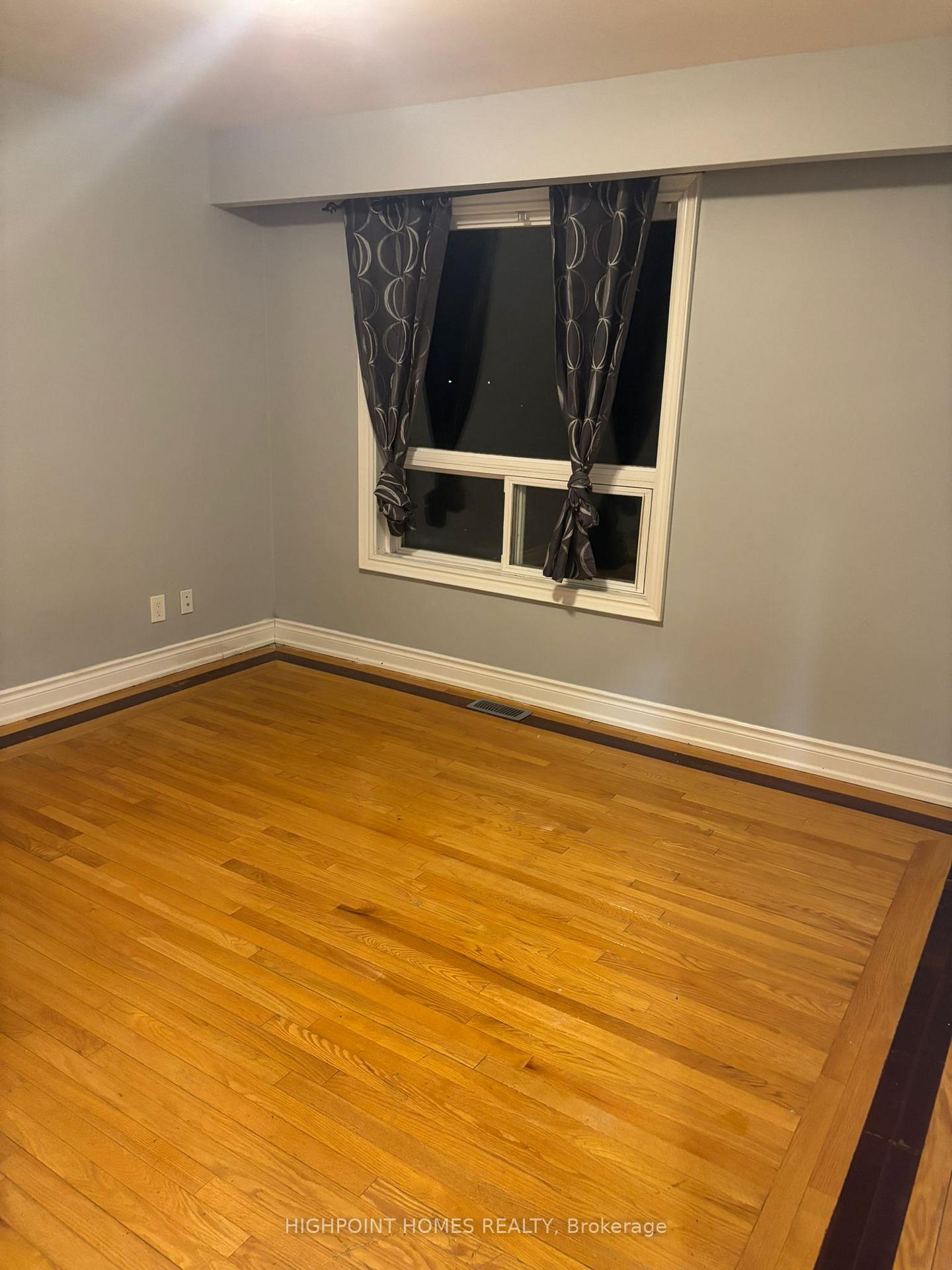 Photo 4 of 108 Golfhaven Drive, Scarborough, Woburn — HOMEH