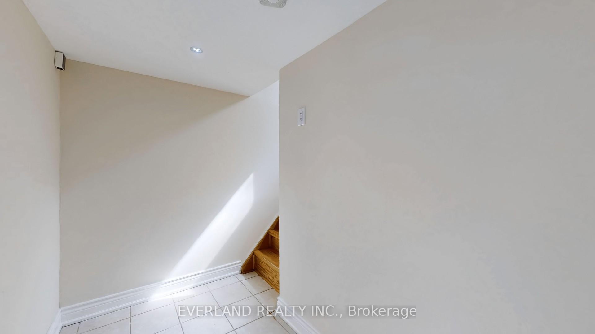 Photo 31 of 8 Hogan Drive, Scarborough, Woburn — HOMEH