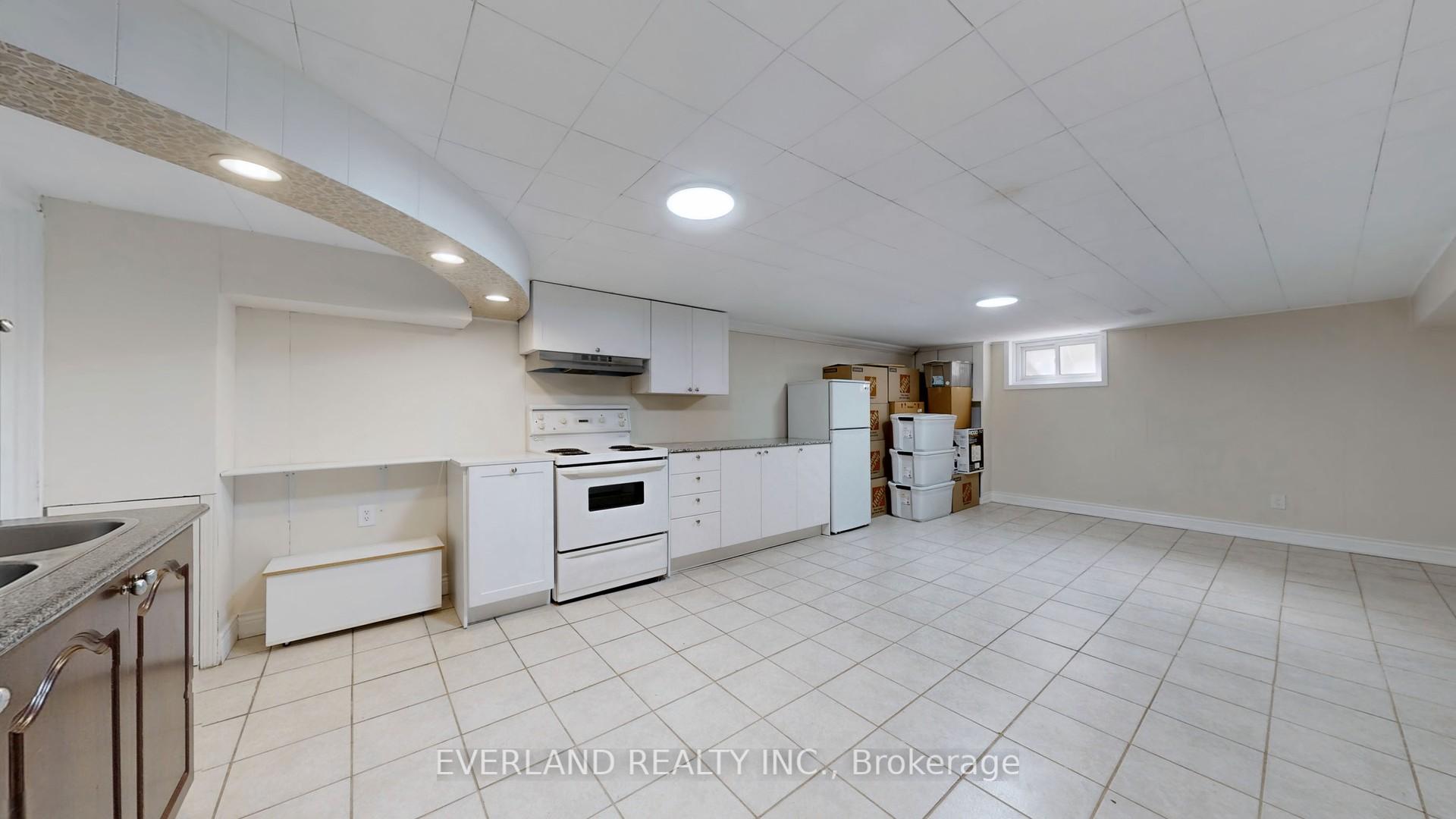 Photo 32 of 8 Hogan Drive, Scarborough, Woburn — HOMEH