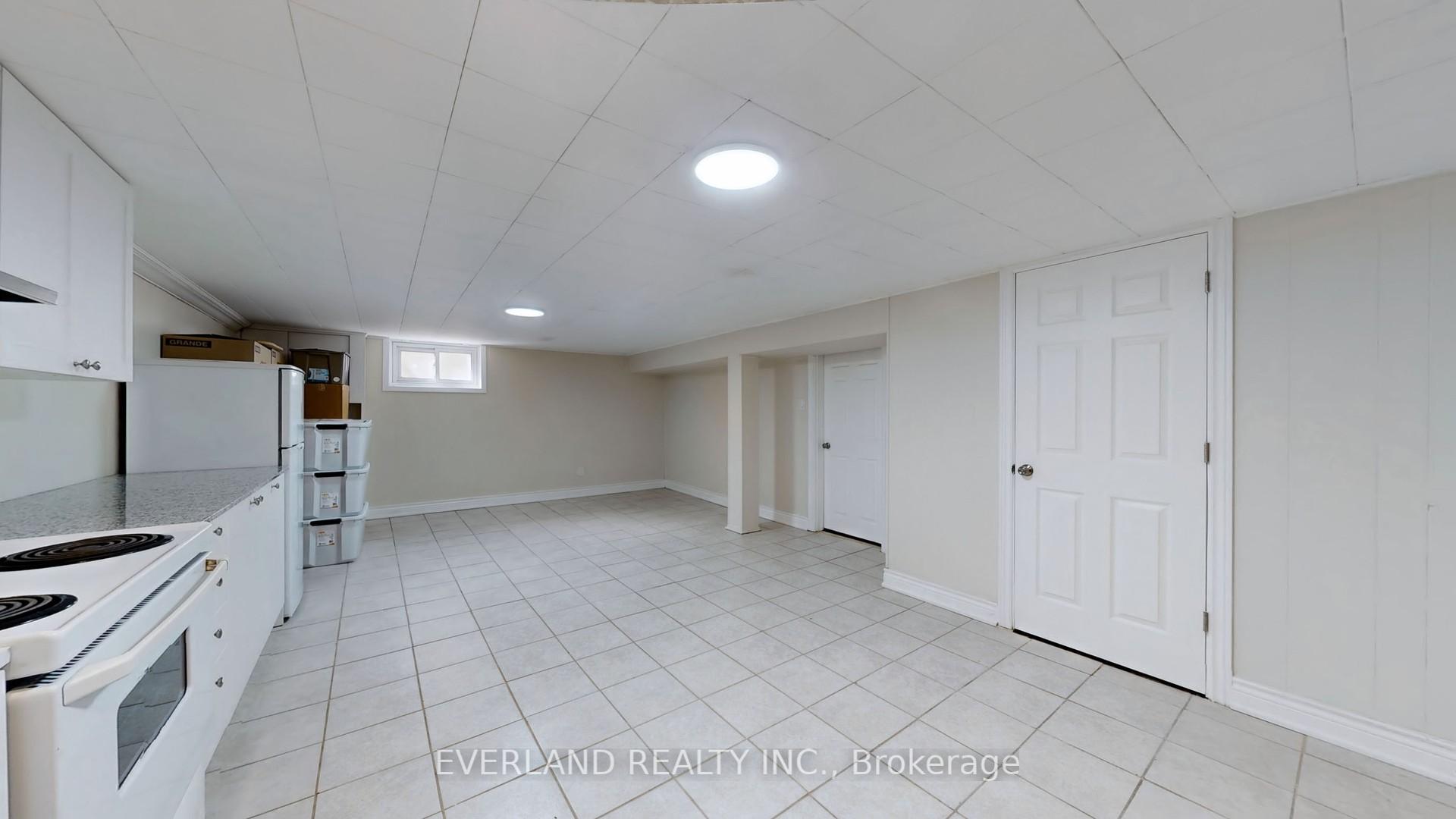 Photo 35 of 8 Hogan Drive, Scarborough, Woburn — HOMEH