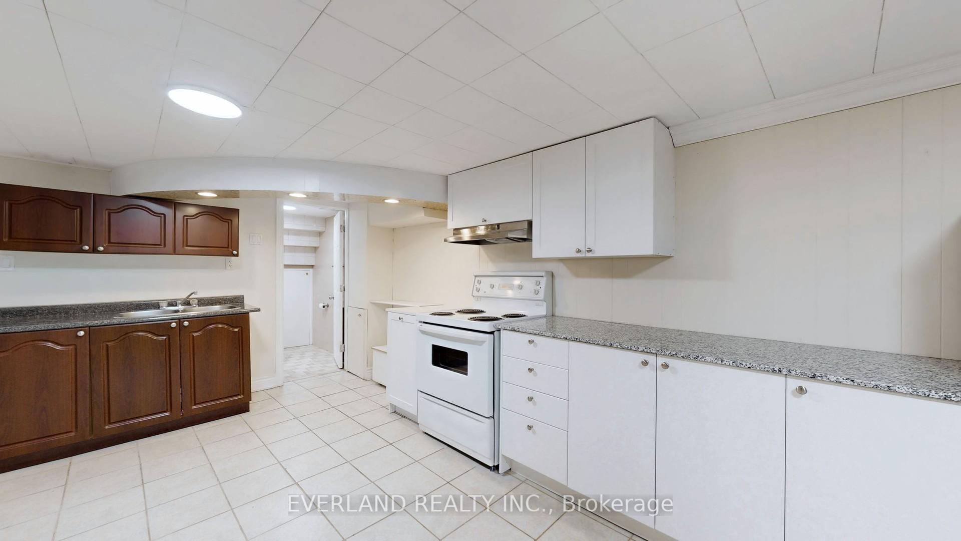 Photo 37 of 8 Hogan Drive, Scarborough, Woburn — HOMEH