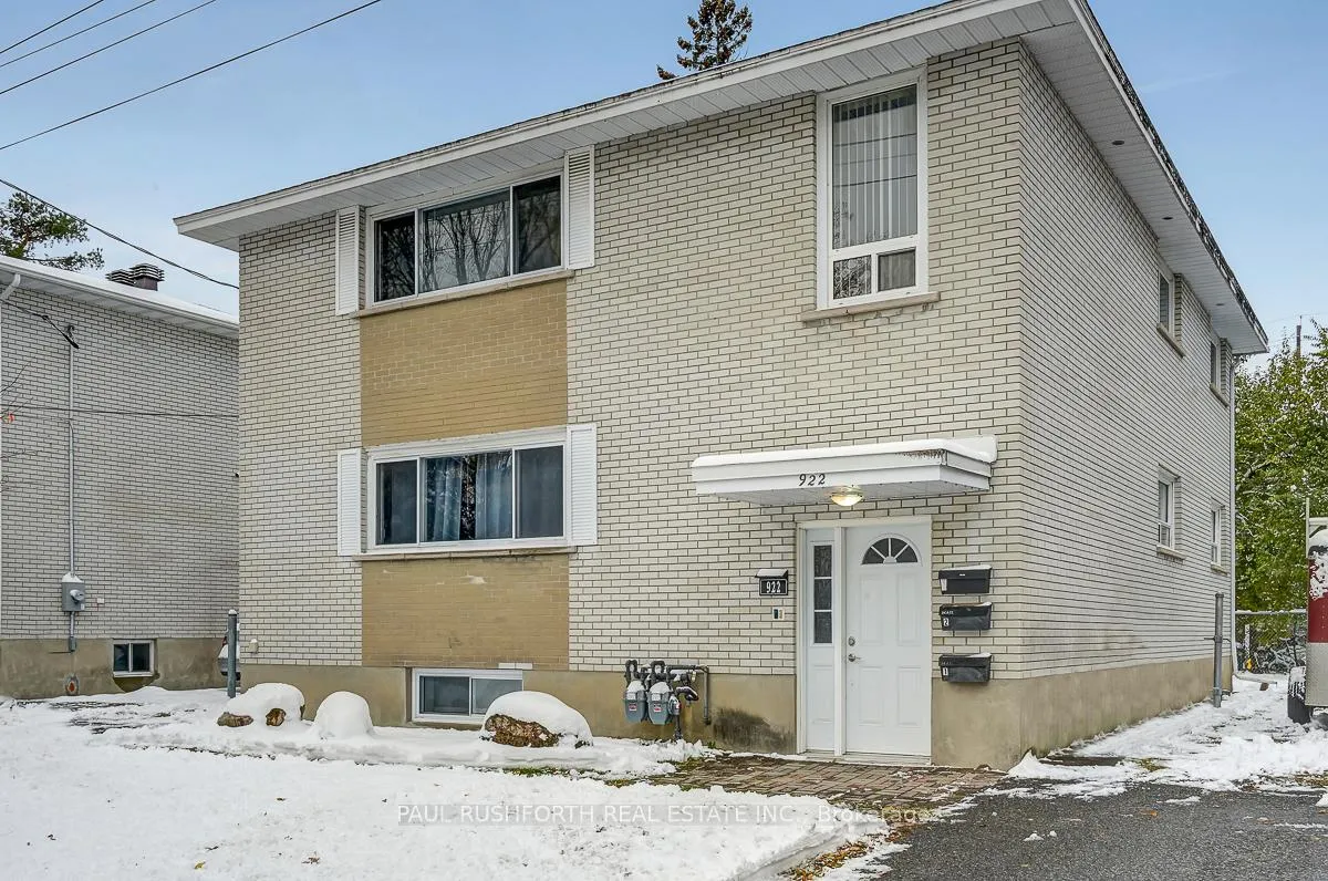 Photo 2 of 922 Pinewood Crescent, Ottawa, Queensway Terrace North — HOMEH