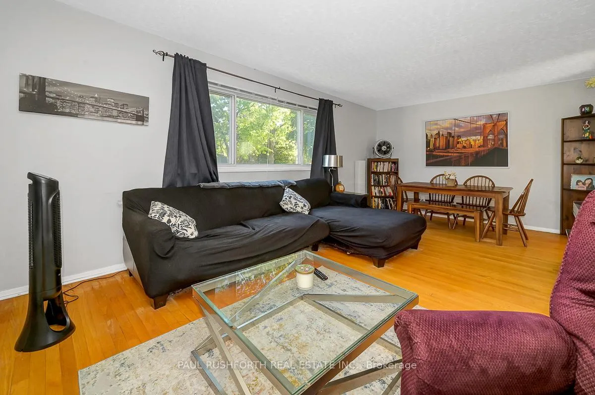 Photo 5 of 922 Pinewood Crescent, Ottawa, Queensway Terrace North — HOMEH