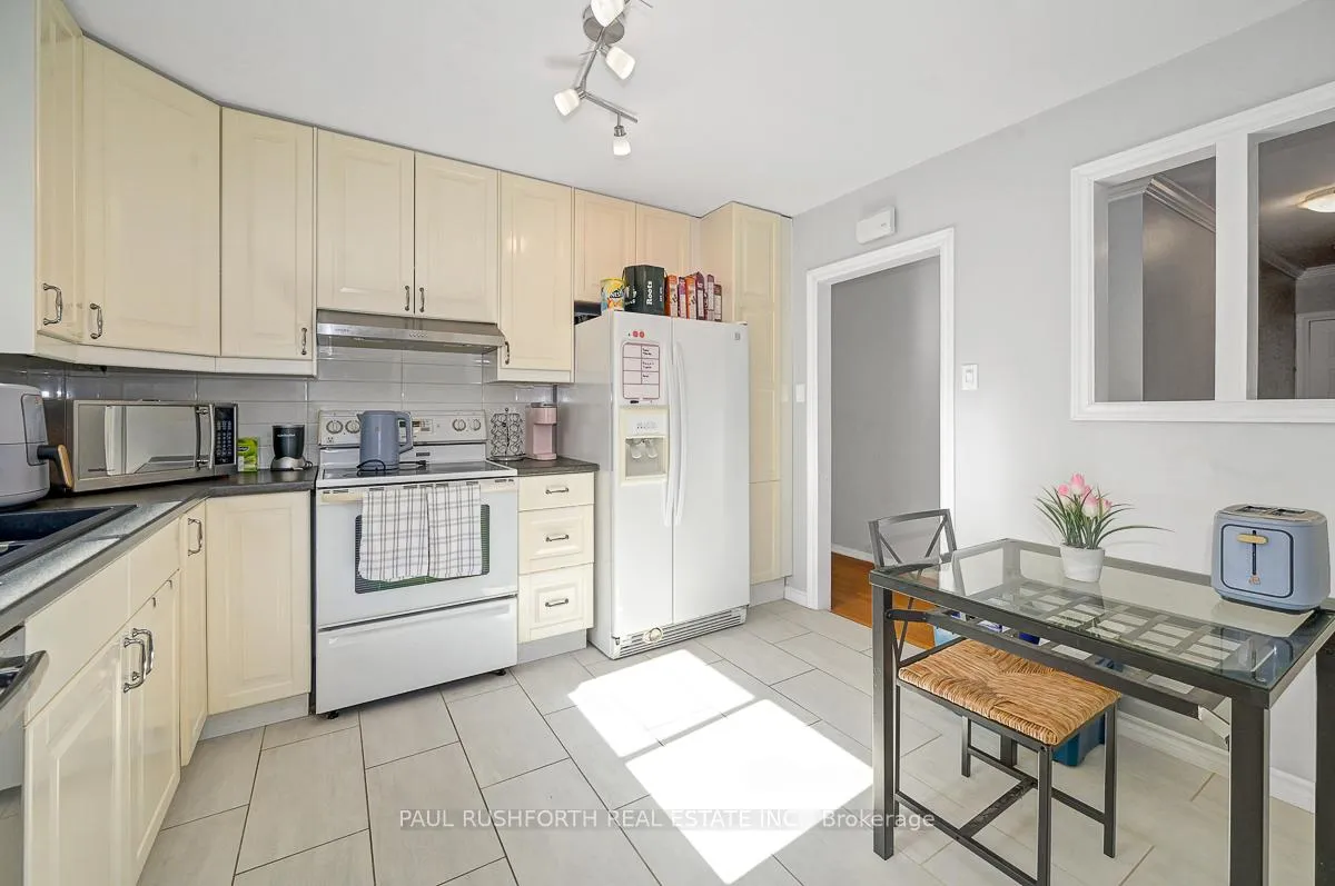 Photo 8 of 922 Pinewood Crescent, Ottawa, Queensway Terrace North — HOMEH