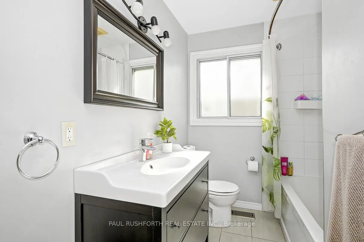 Photo 10 of 922 Pinewood Crescent, Ottawa, Queensway Terrace North — HOMEH
