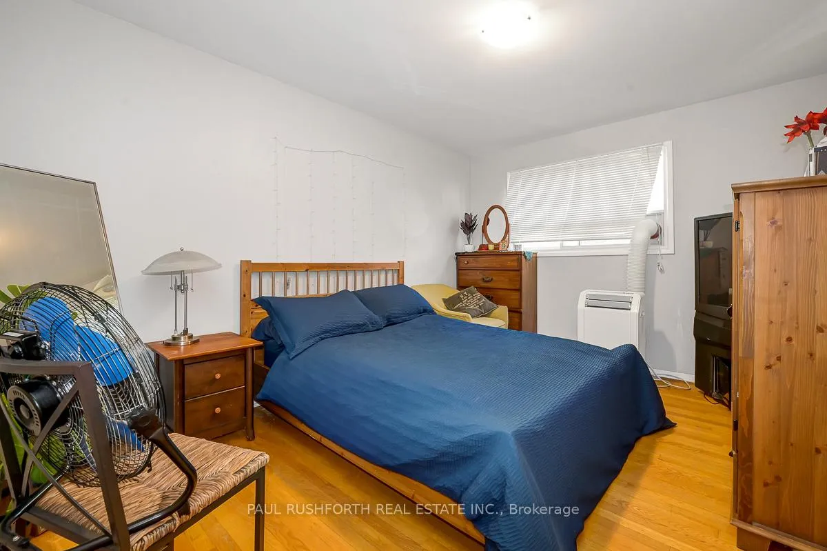 Photo 11 of 922 Pinewood Crescent, Ottawa, Queensway Terrace North — HOMEH