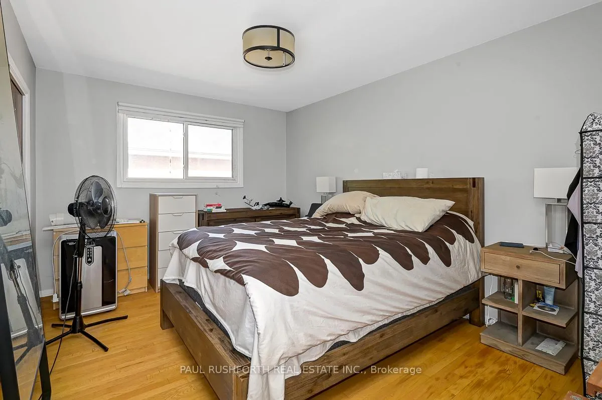 Photo 16 of 922 Pinewood Crescent, Ottawa, Queensway Terrace North — HOMEH